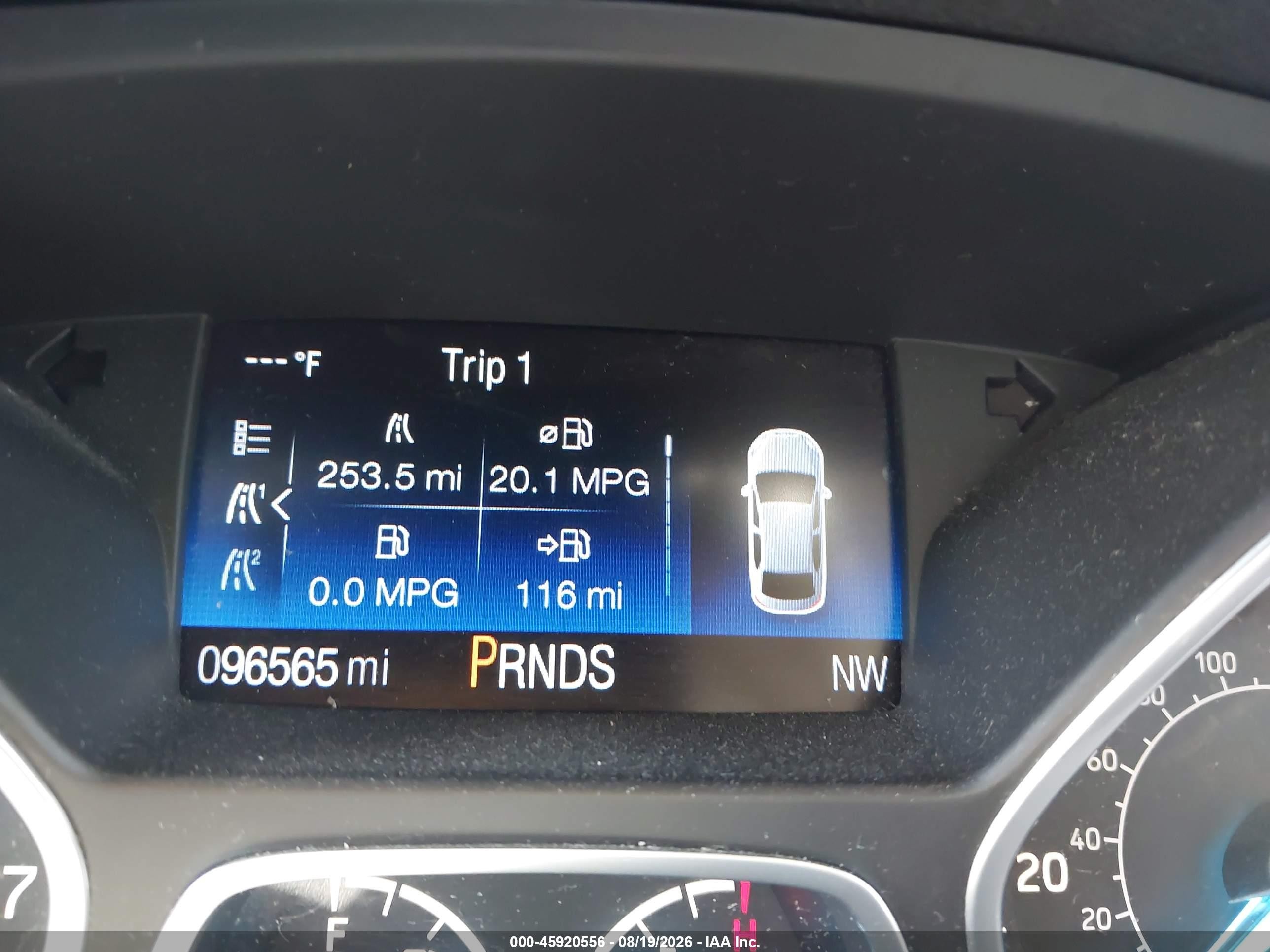 2017 Ford Escape S Белый vin: 1FMCU0F73HUB12233
