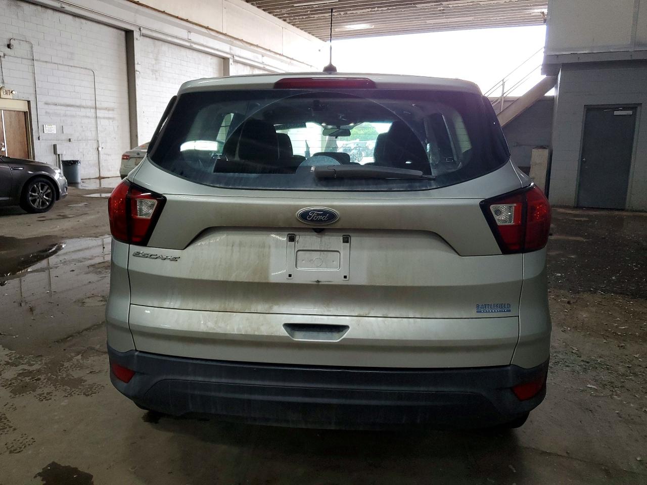 2019 Ford Escape S Серый vin: 1FMCU0F73KUA88314
