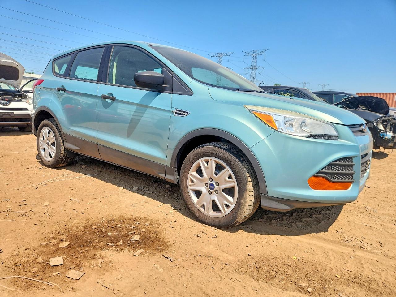2013 Ford Escape Turquoise vin: 1FMCU0F74DUA99020