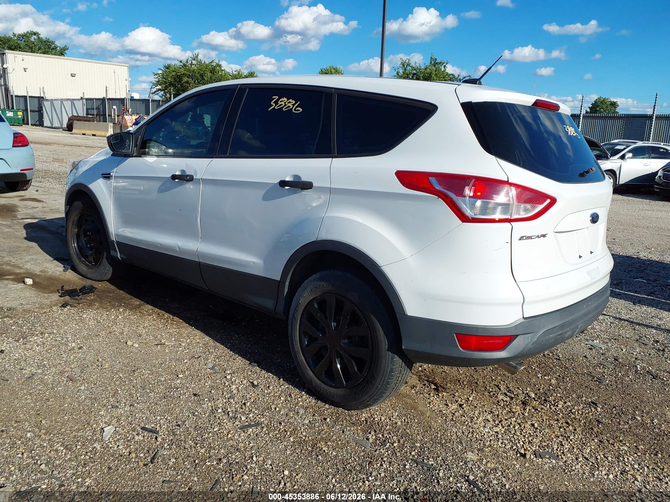 2013 Ford Escape S White vin: 1FMCU0F74DUB80499