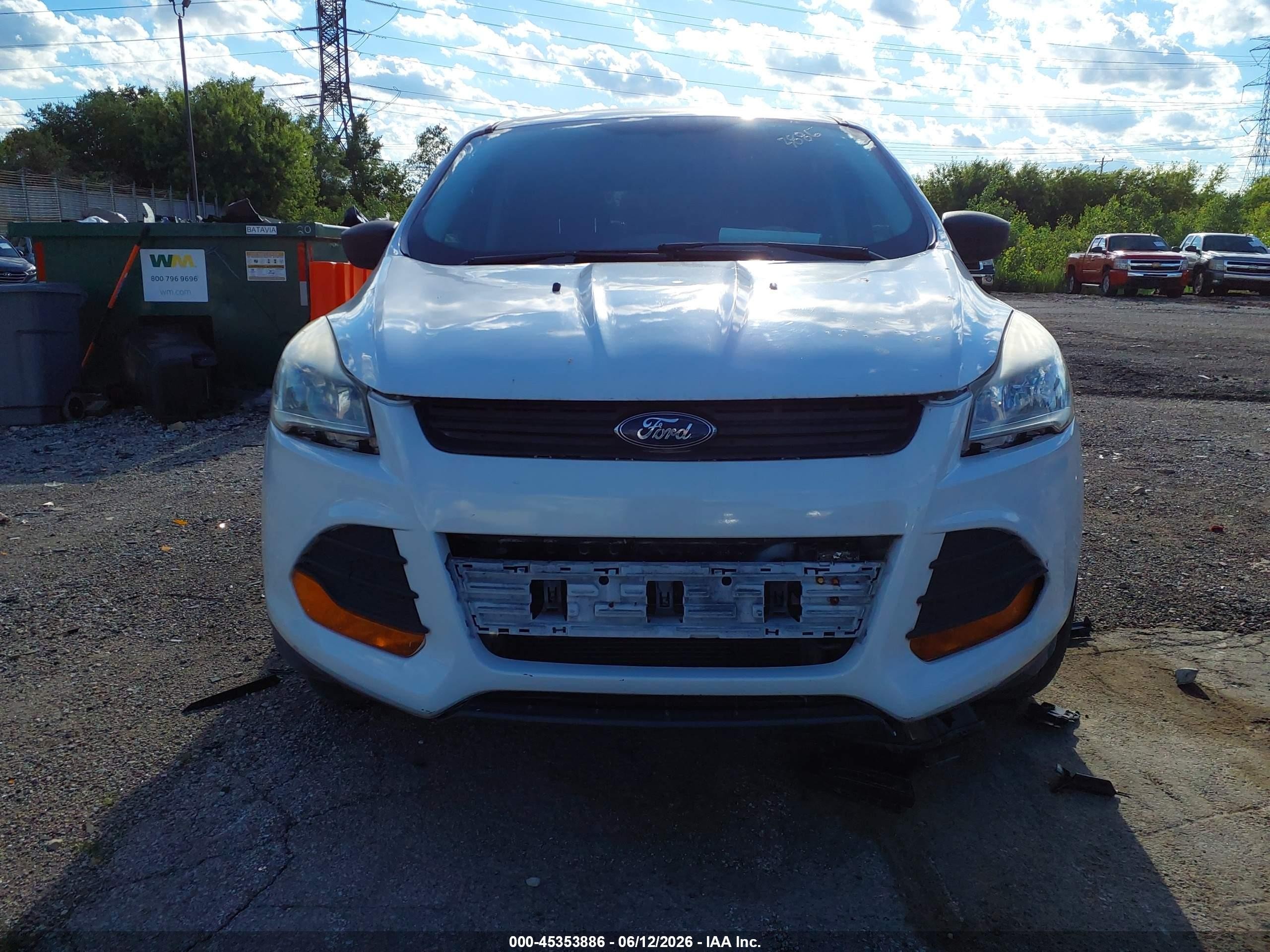 2013 Ford Escape S White vin: 1FMCU0F74DUB80499