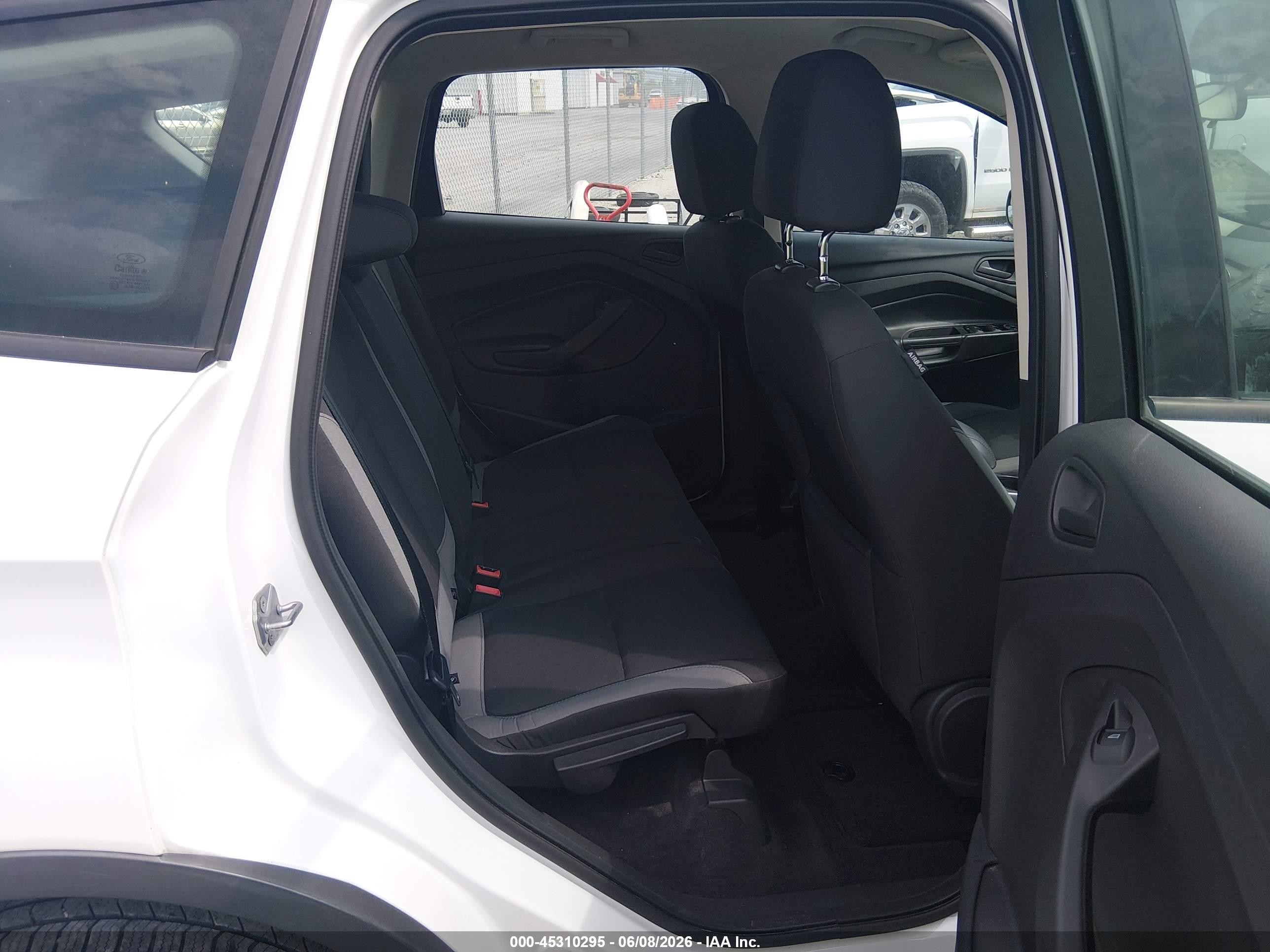 2013 Ford Escape S White vin: 1FMCU0F74DUB90546