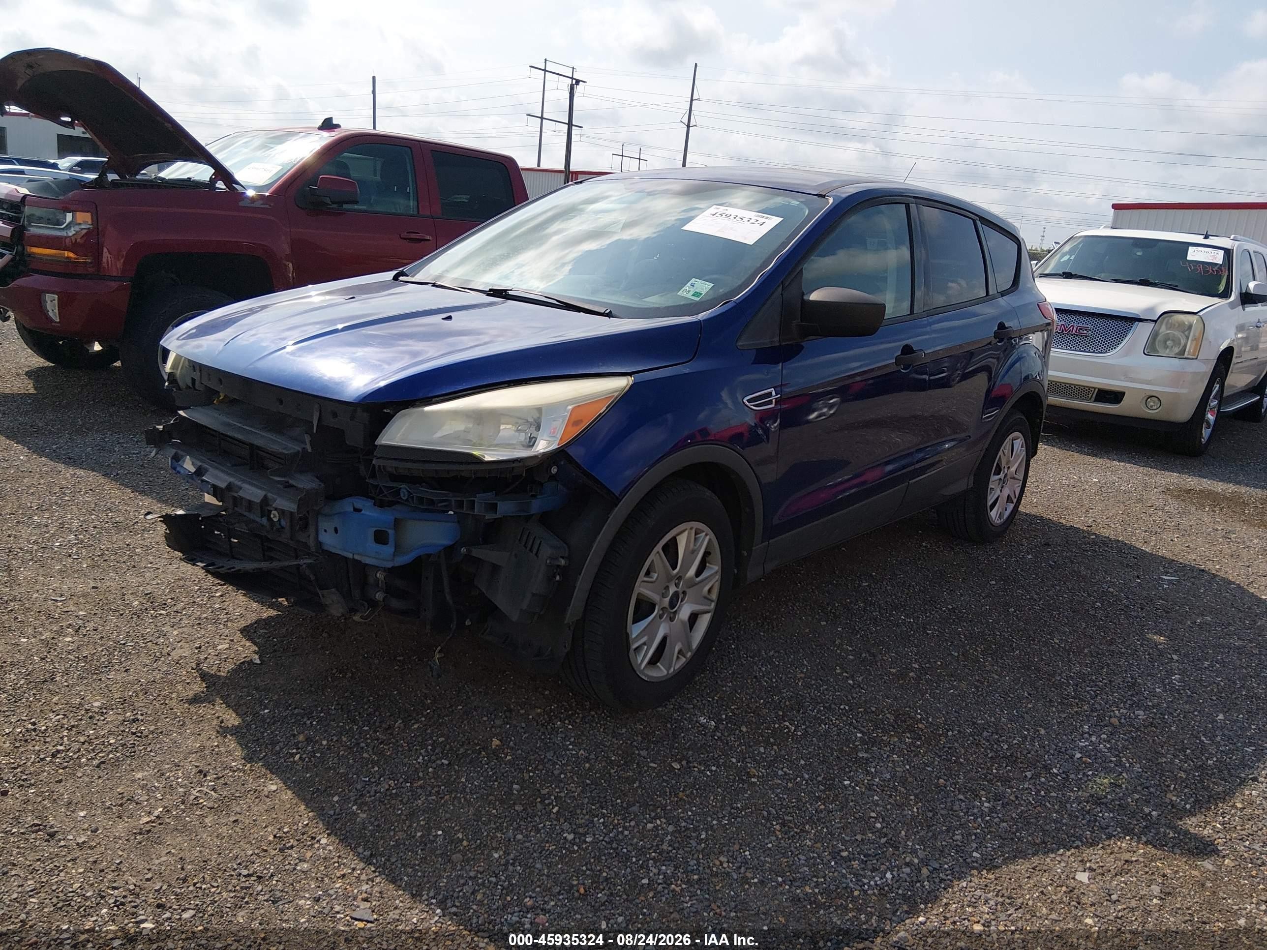 2013 Ford Escape S Blue vin: 1FMCU0F74DUC56383