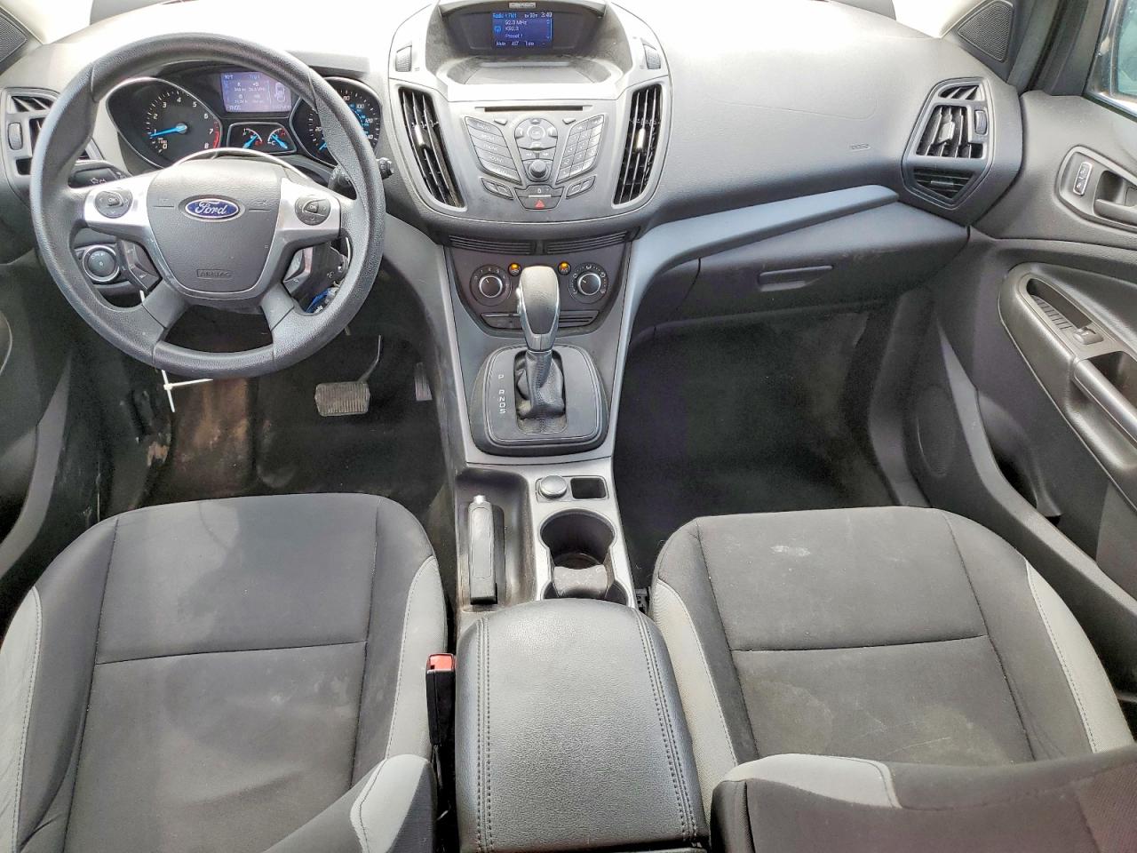 2014 Ford Escape S Серебряный vin: 1FMCU0F74EUA76113