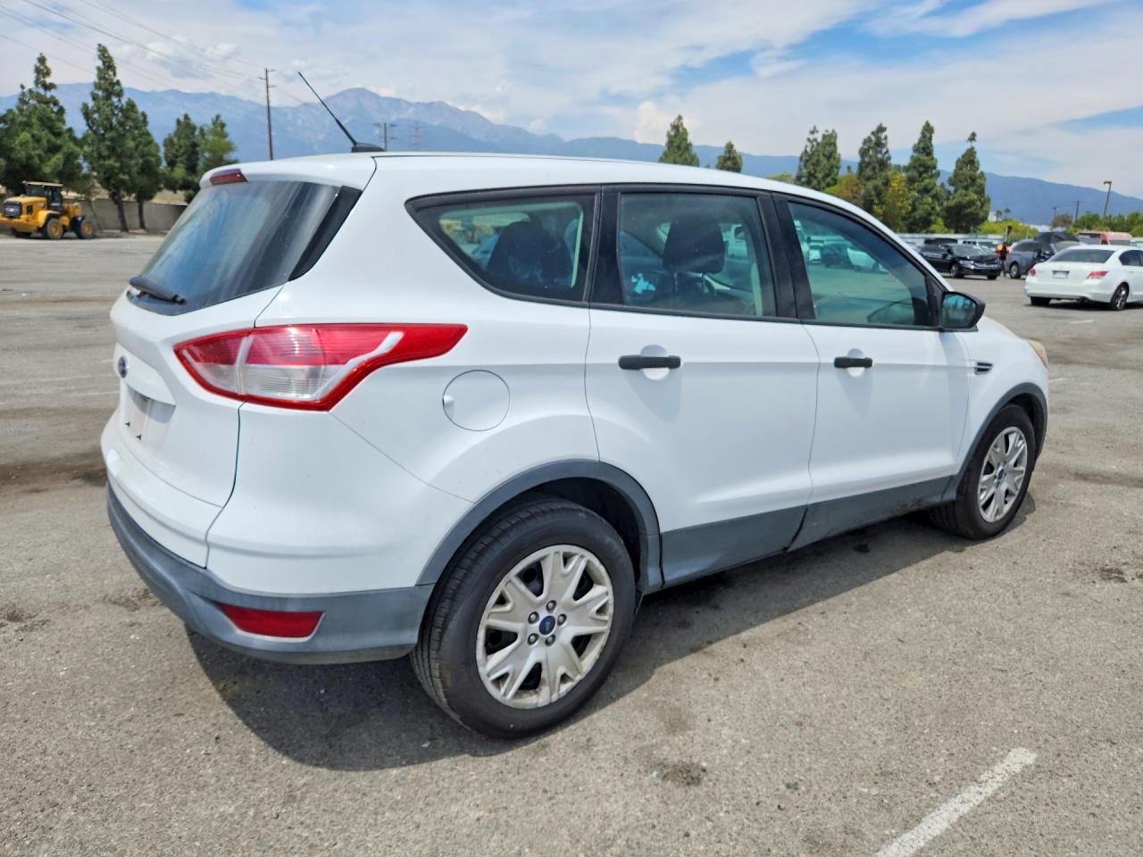 2014 Ford Escape S White vin: 1FMCU0F74EUD25087