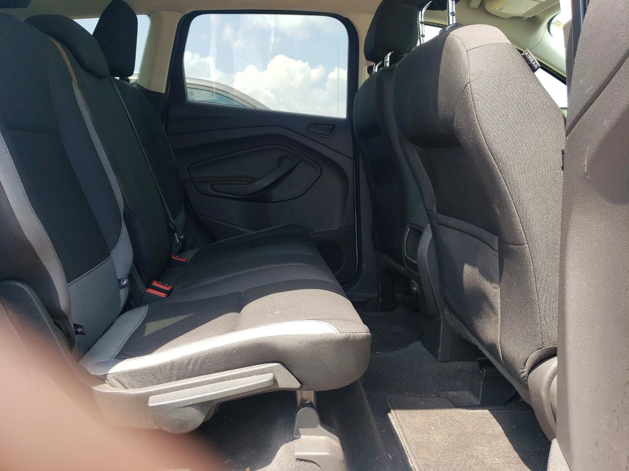 2014 Ford Escape S White vin: 1FMCU0F74EUD40382