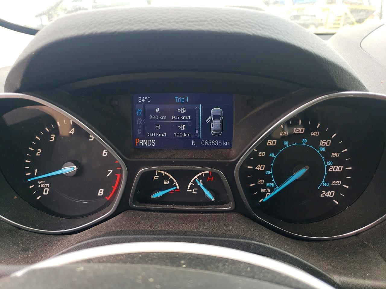 2014 Ford Escape S White vin: 1FMCU0F74EUD40382