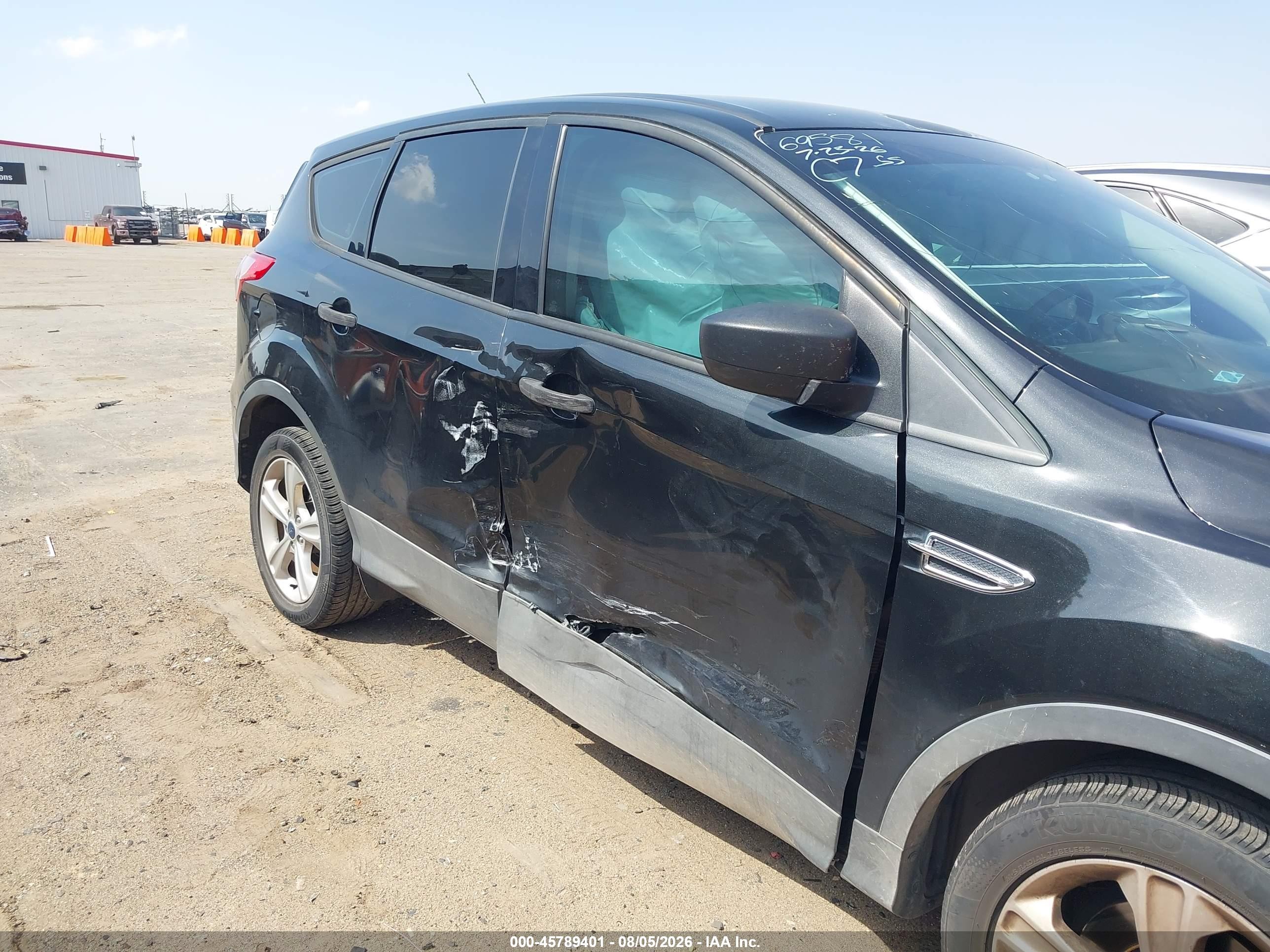 2014 Ford Escape S Черный vin: 1FMCU0F74EUE31605