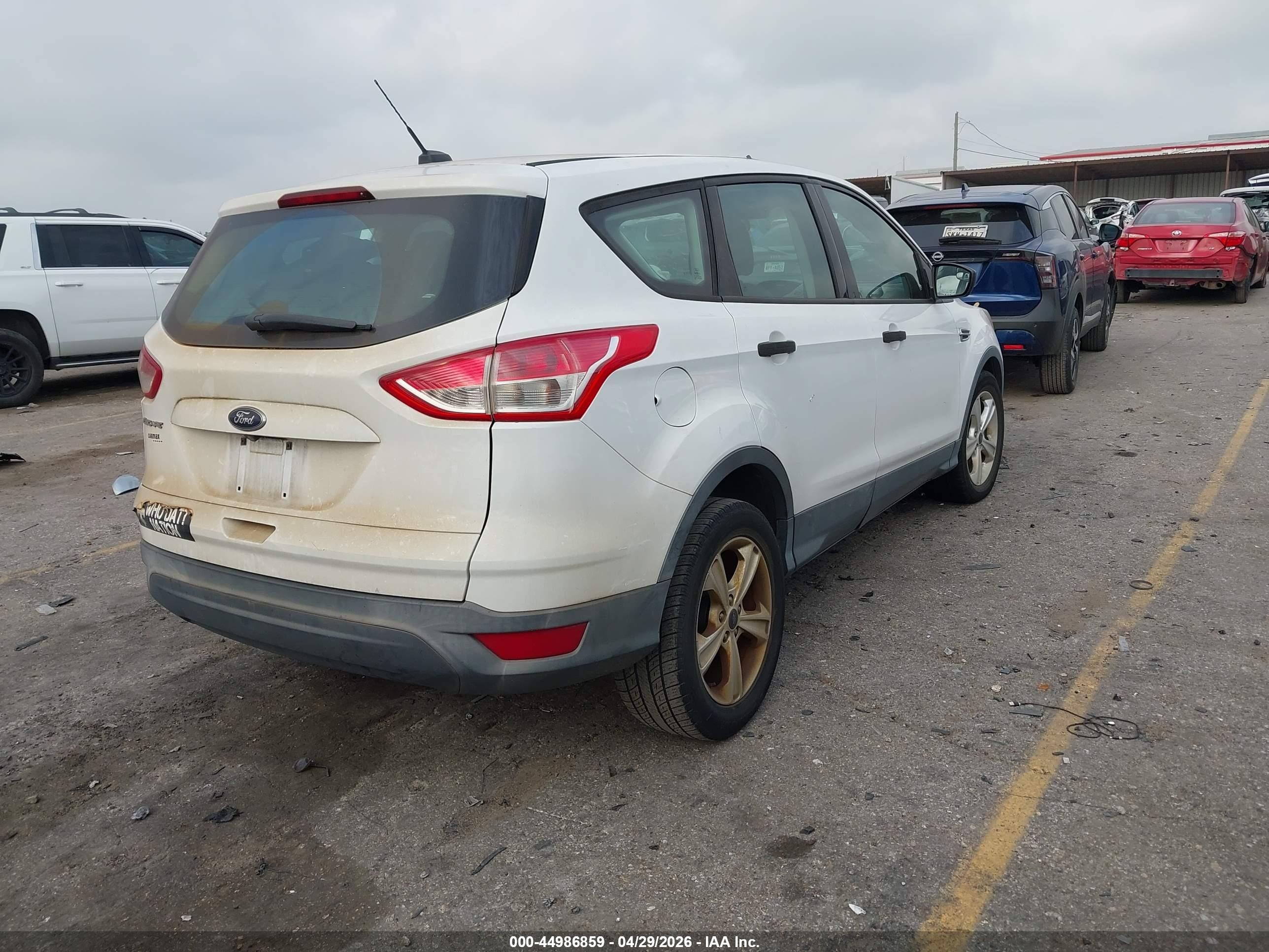 2014 Ford Escape S White vin: 1FMCU0F74EUE53667