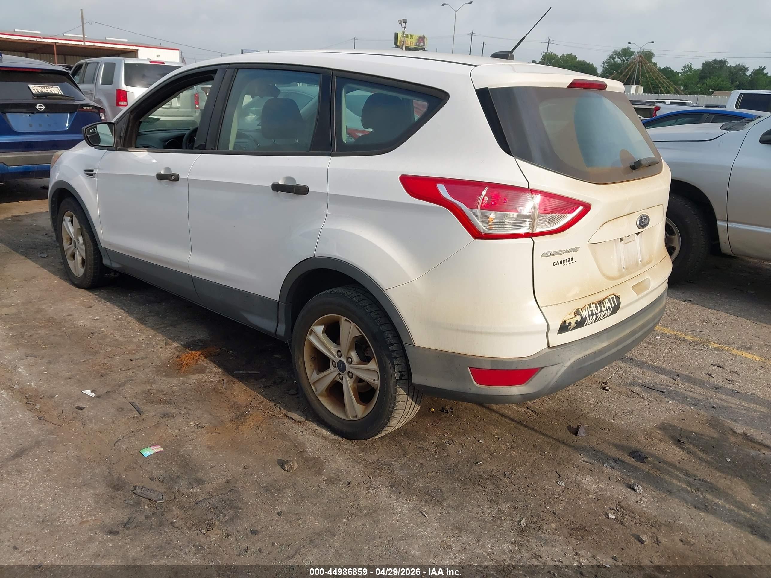 2014 Ford Escape S White vin: 1FMCU0F74EUE53667