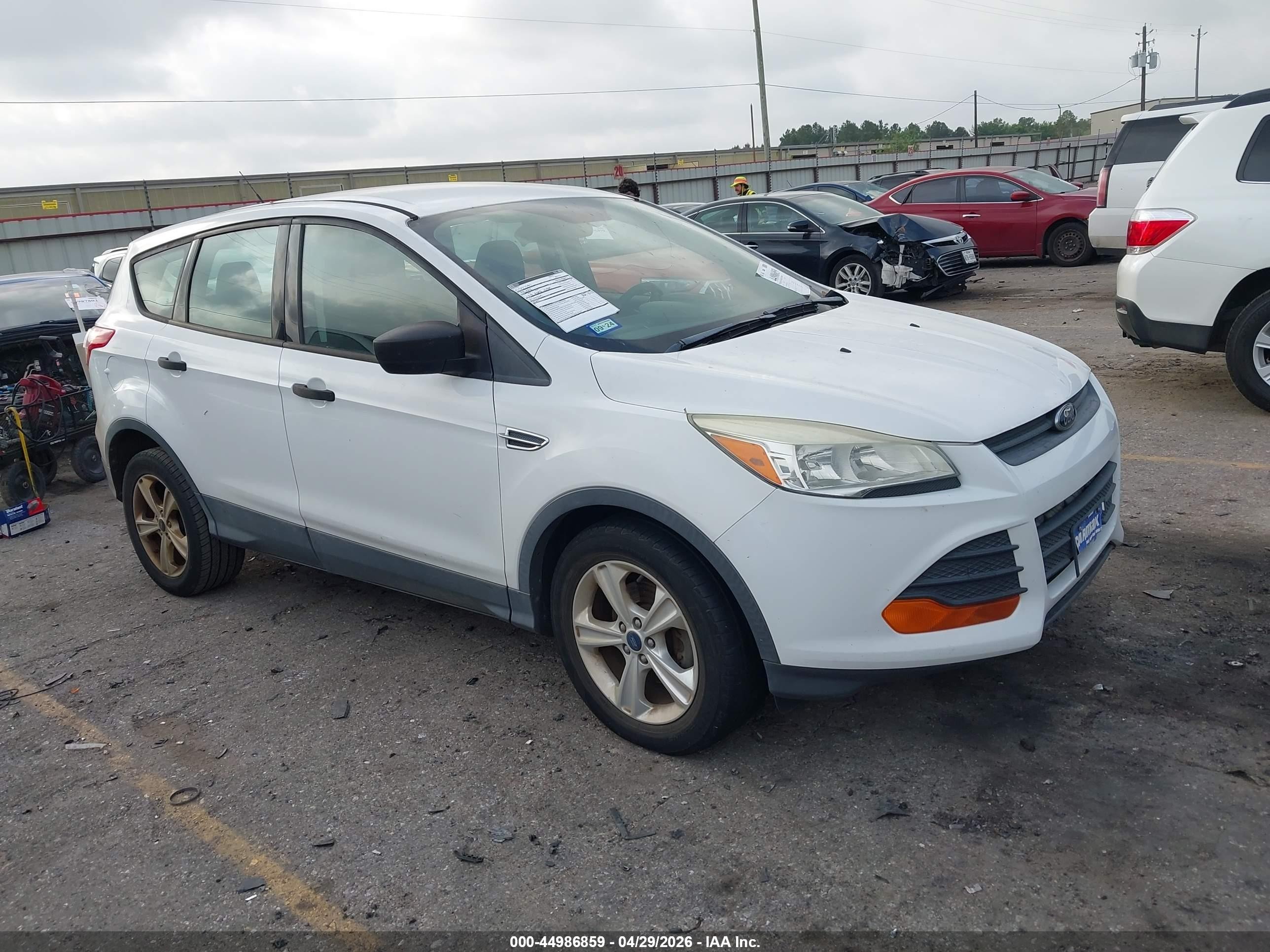 2014 Ford Escape S White vin: 1FMCU0F74EUE53667