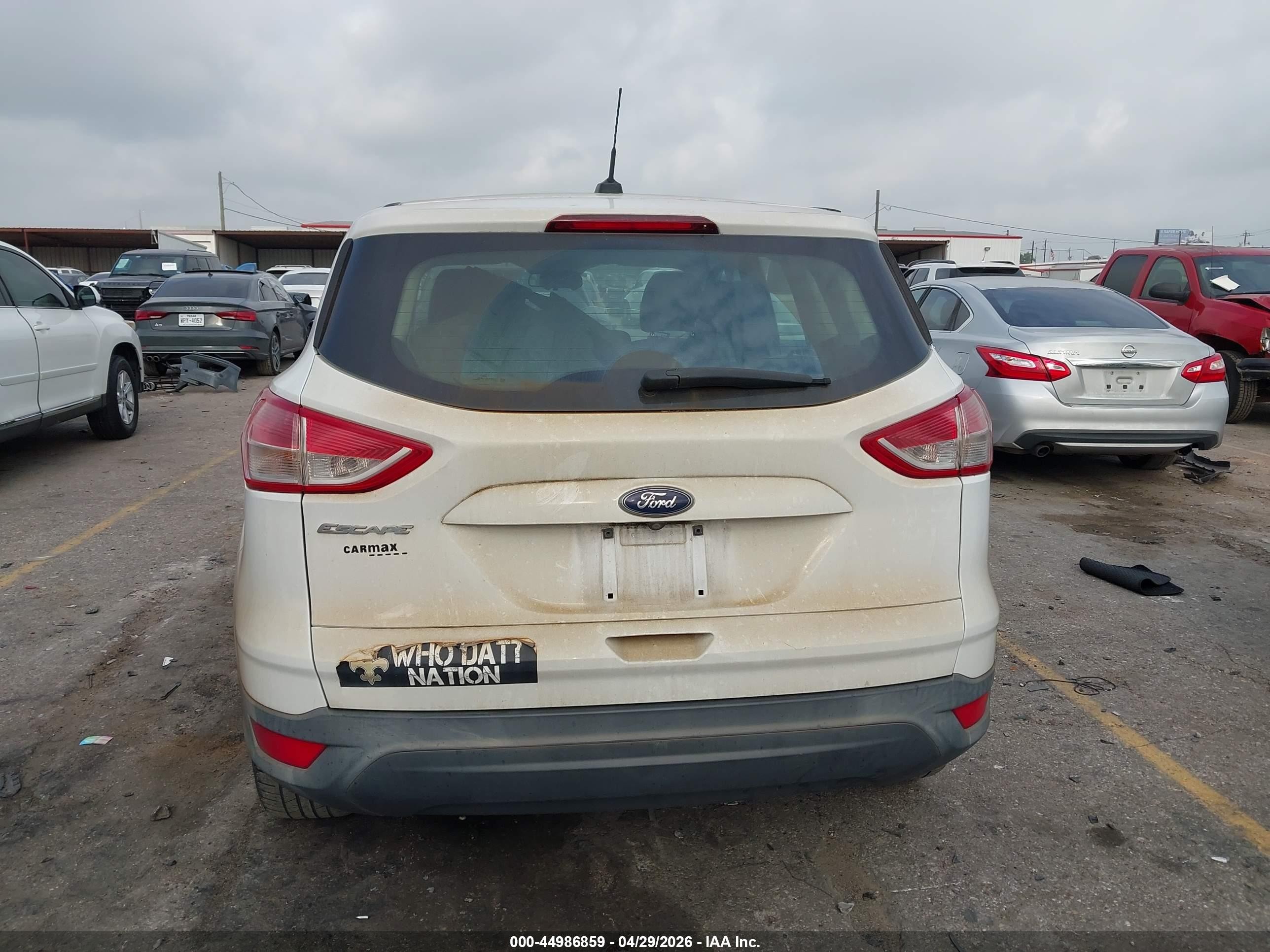 2014 Ford Escape S White vin: 1FMCU0F74EUE53667