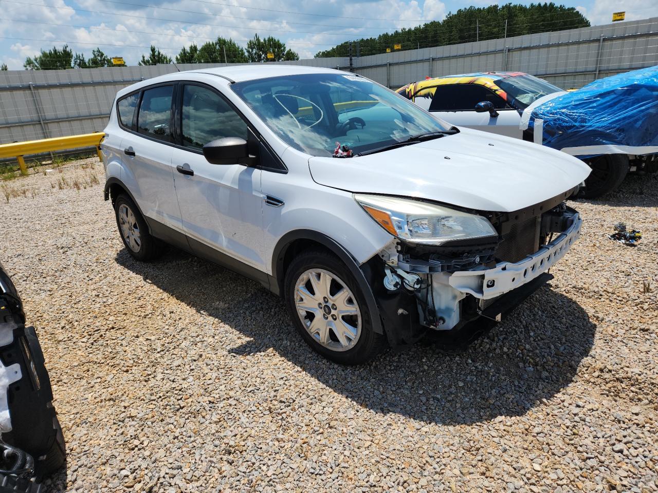 2015 Ford Escape S White vin: 1FMCU0F74FUA54047