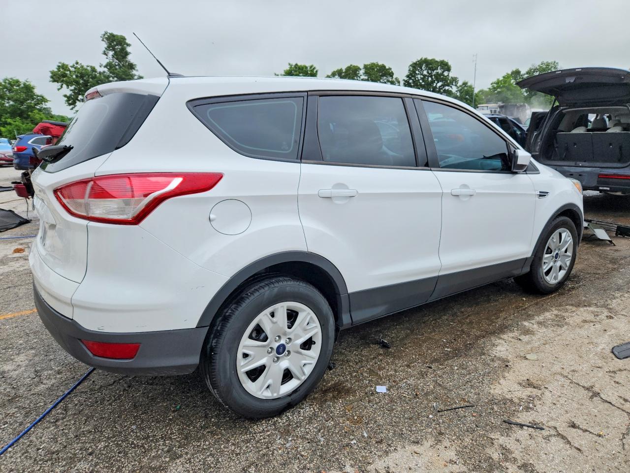 2015 Ford Escape White vin: 1FMCU0F74FUA91518
