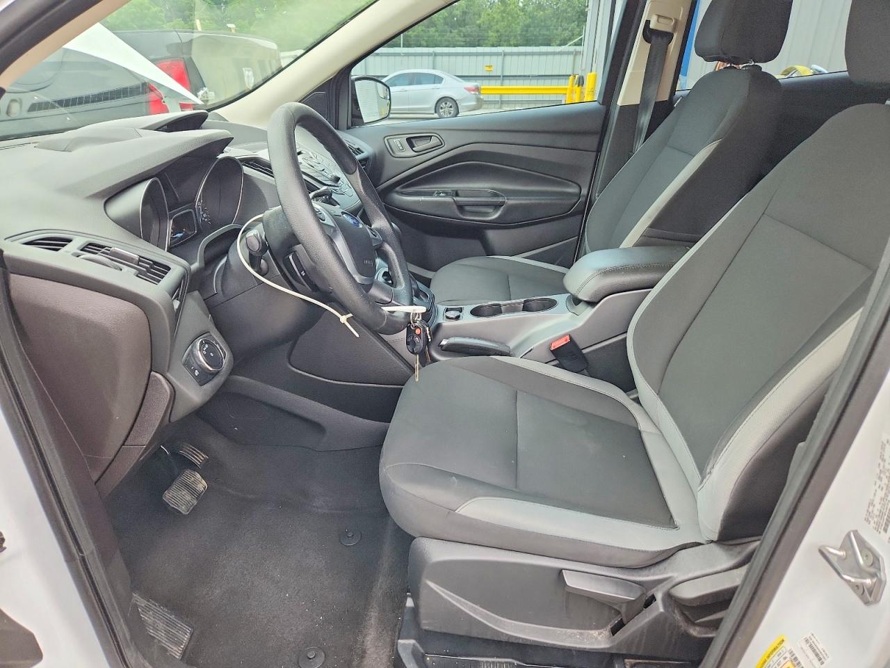 2015 Ford Escape White vin: 1FMCU0F74FUA91518