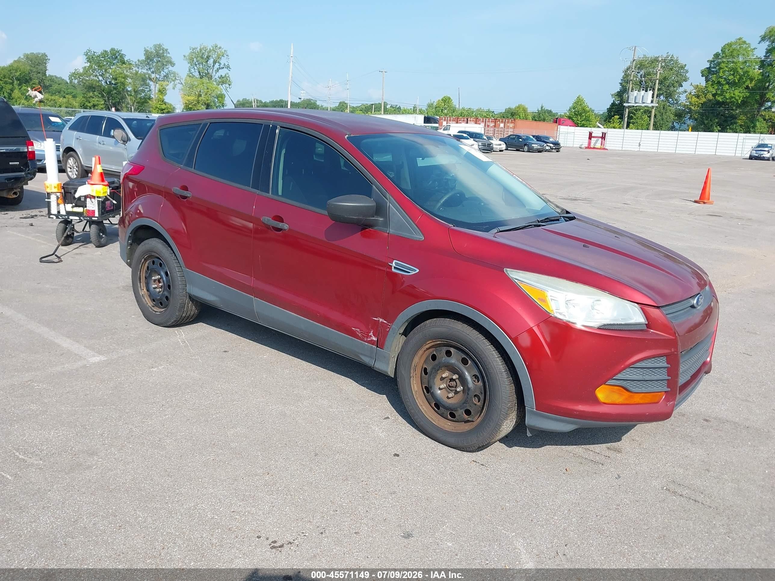 2015 Ford Escape S Burgundy vin: 1FMCU0F74FUB56092