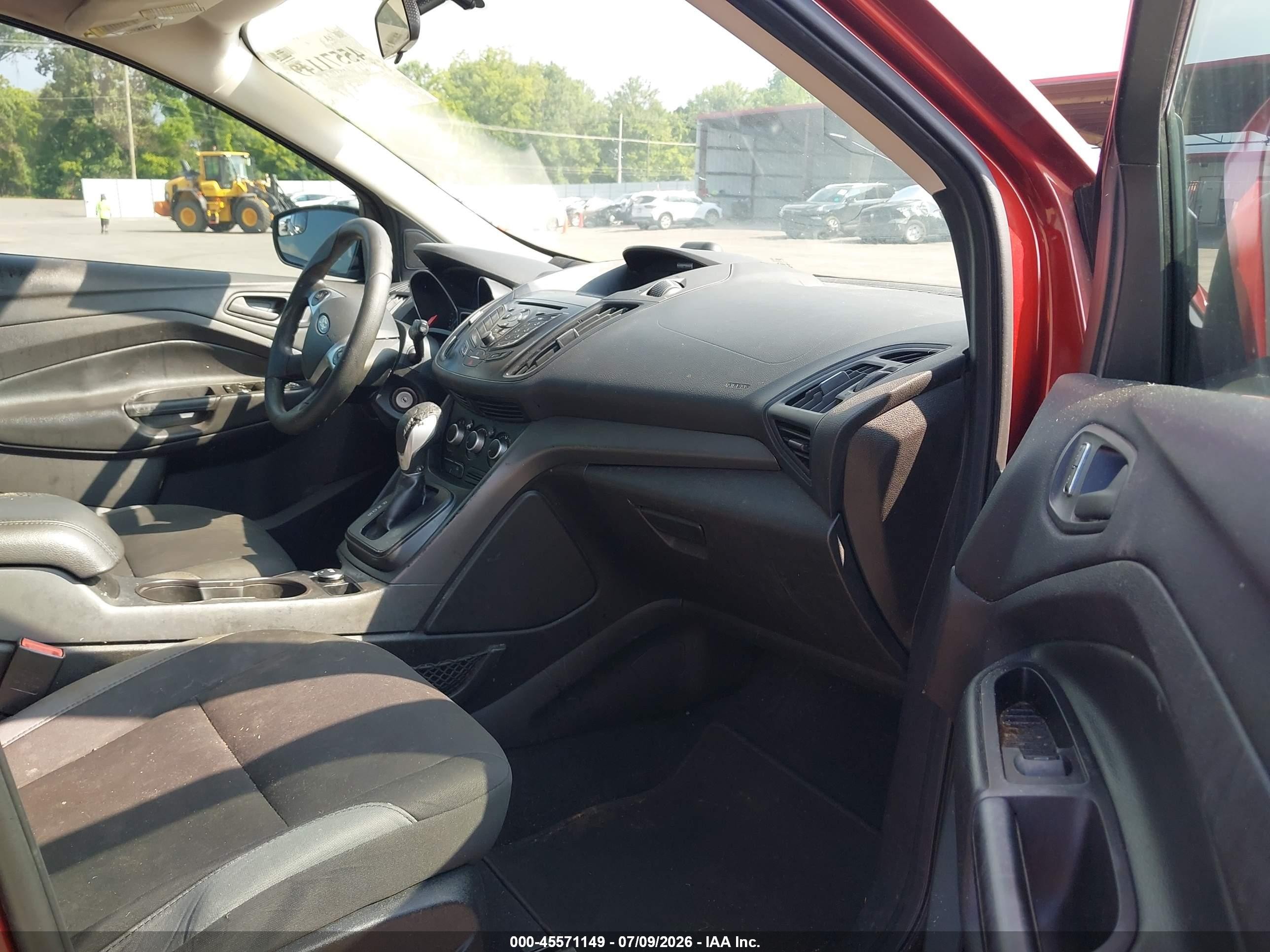 2015 Ford Escape S Бордовый vin: 1FMCU0F74FUB56092