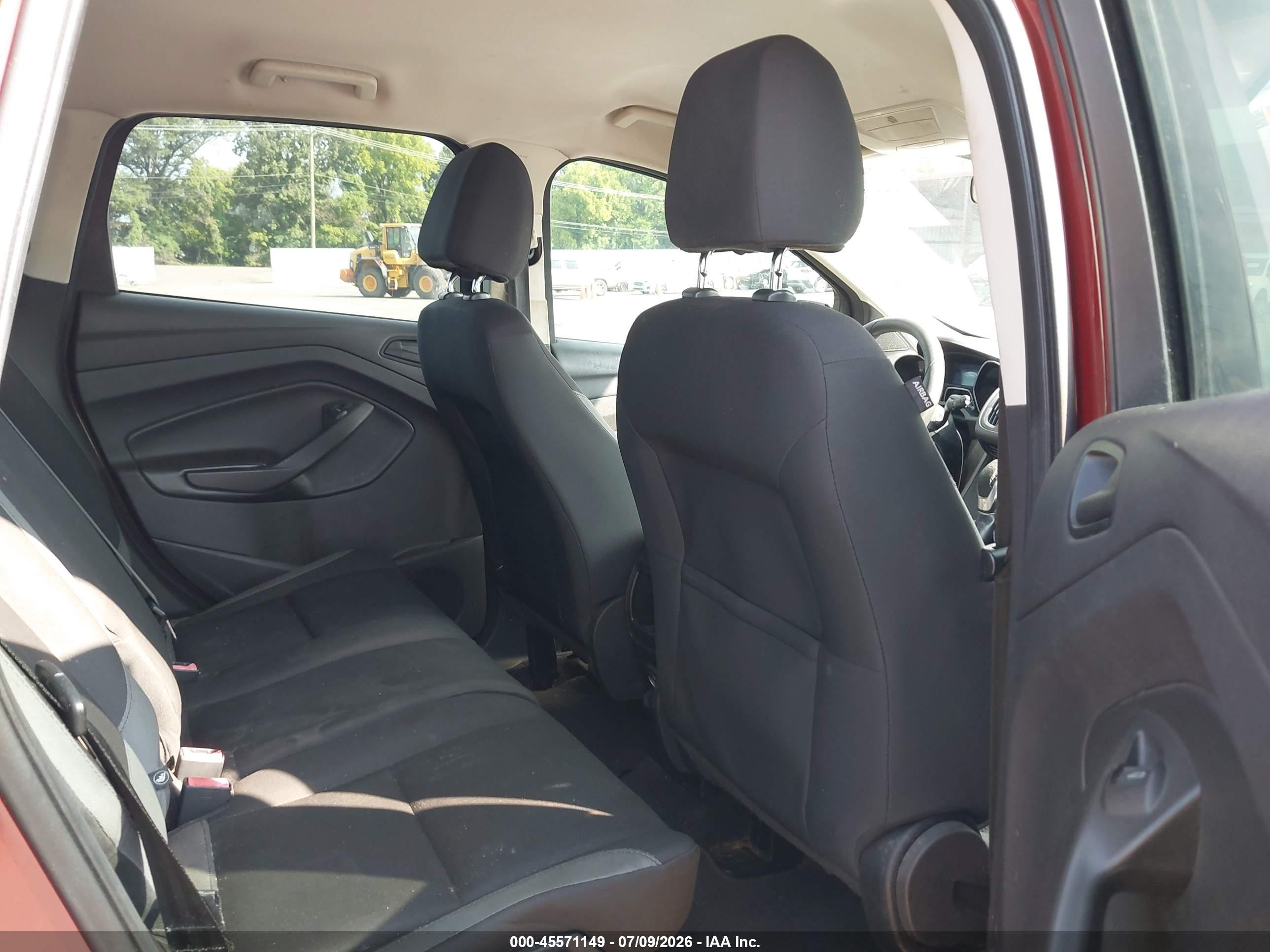 2015 Ford Escape S Бордовый vin: 1FMCU0F74FUB56092