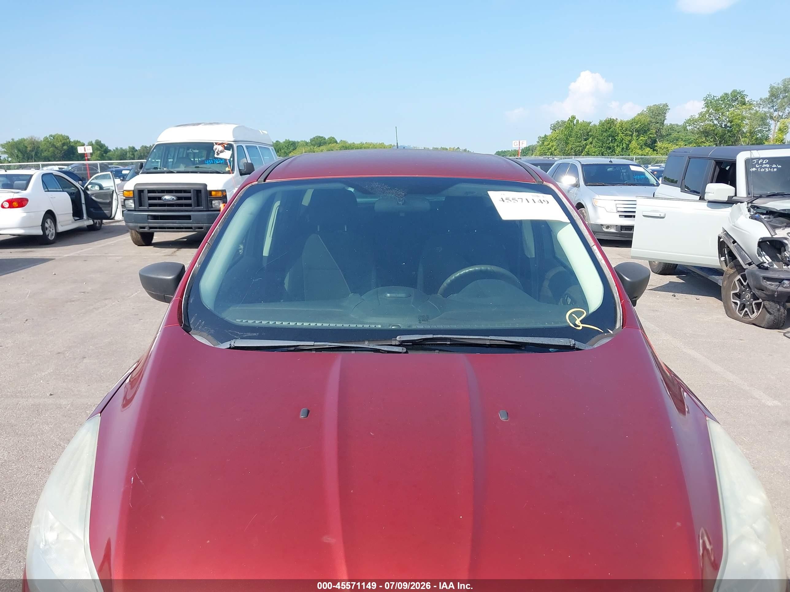 2015 Ford Escape S Бордовый vin: 1FMCU0F74FUB56092