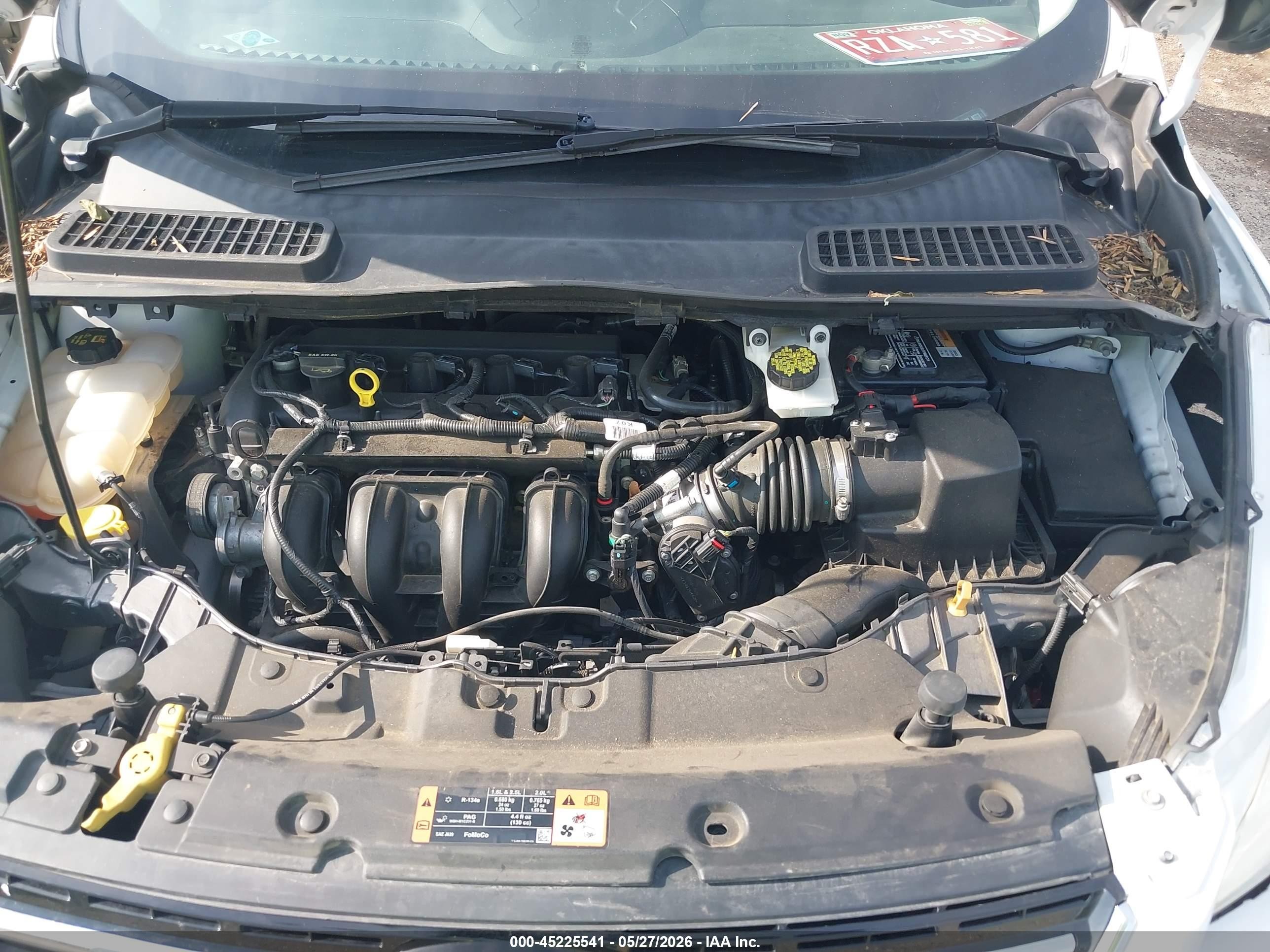 2015 Ford Escape S Белый vin: 1FMCU0F74FUC24892