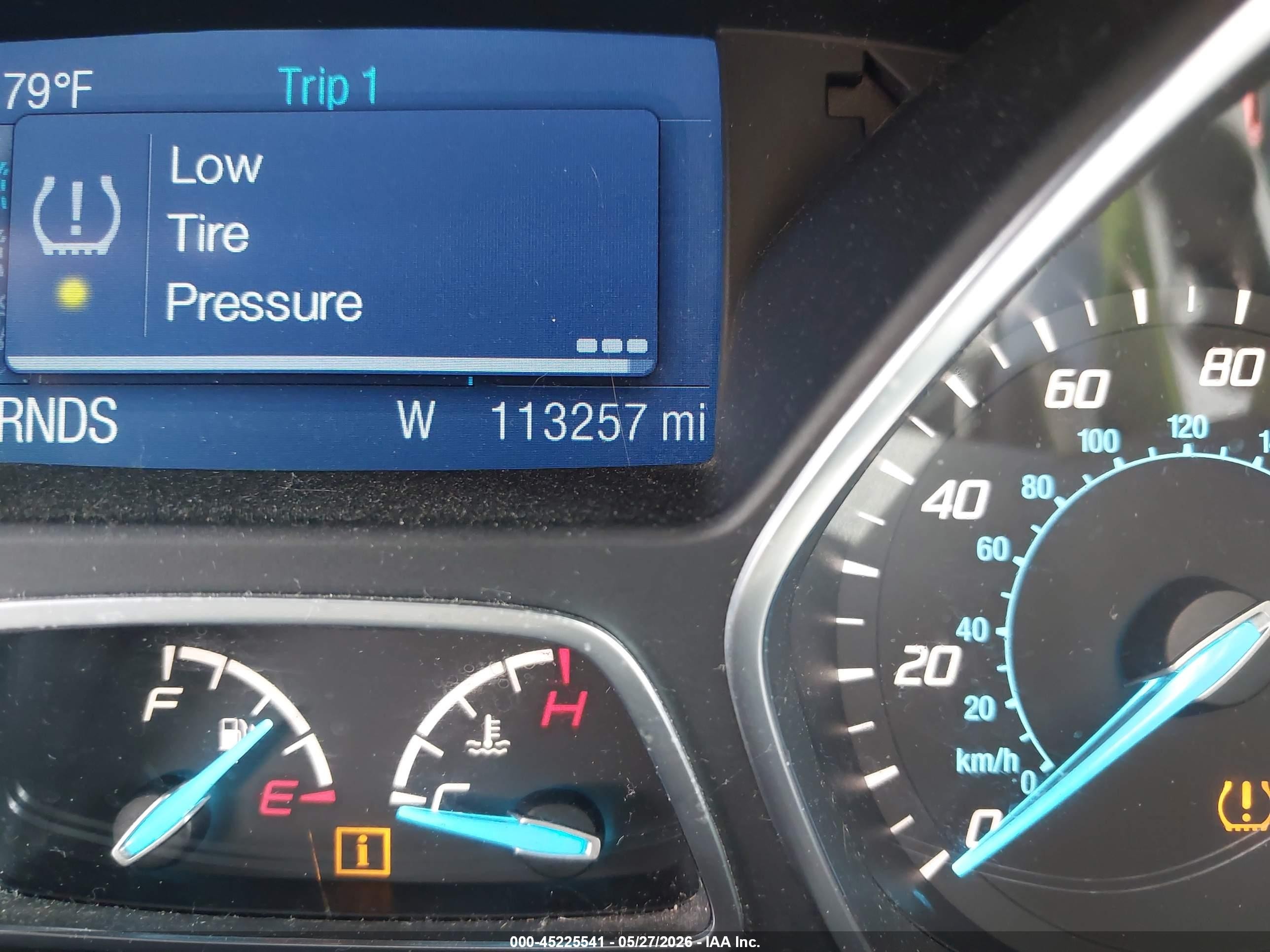 2015 Ford Escape S Белый vin: 1FMCU0F74FUC24892