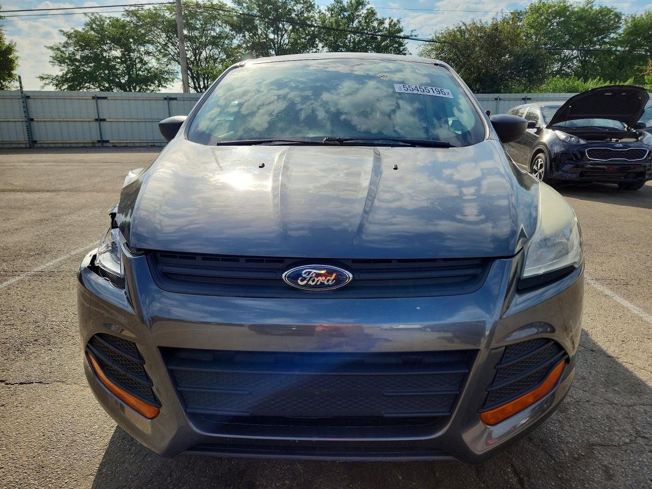 2015 Ford Escape S Серый vin: 1FMCU0F74FUC58881