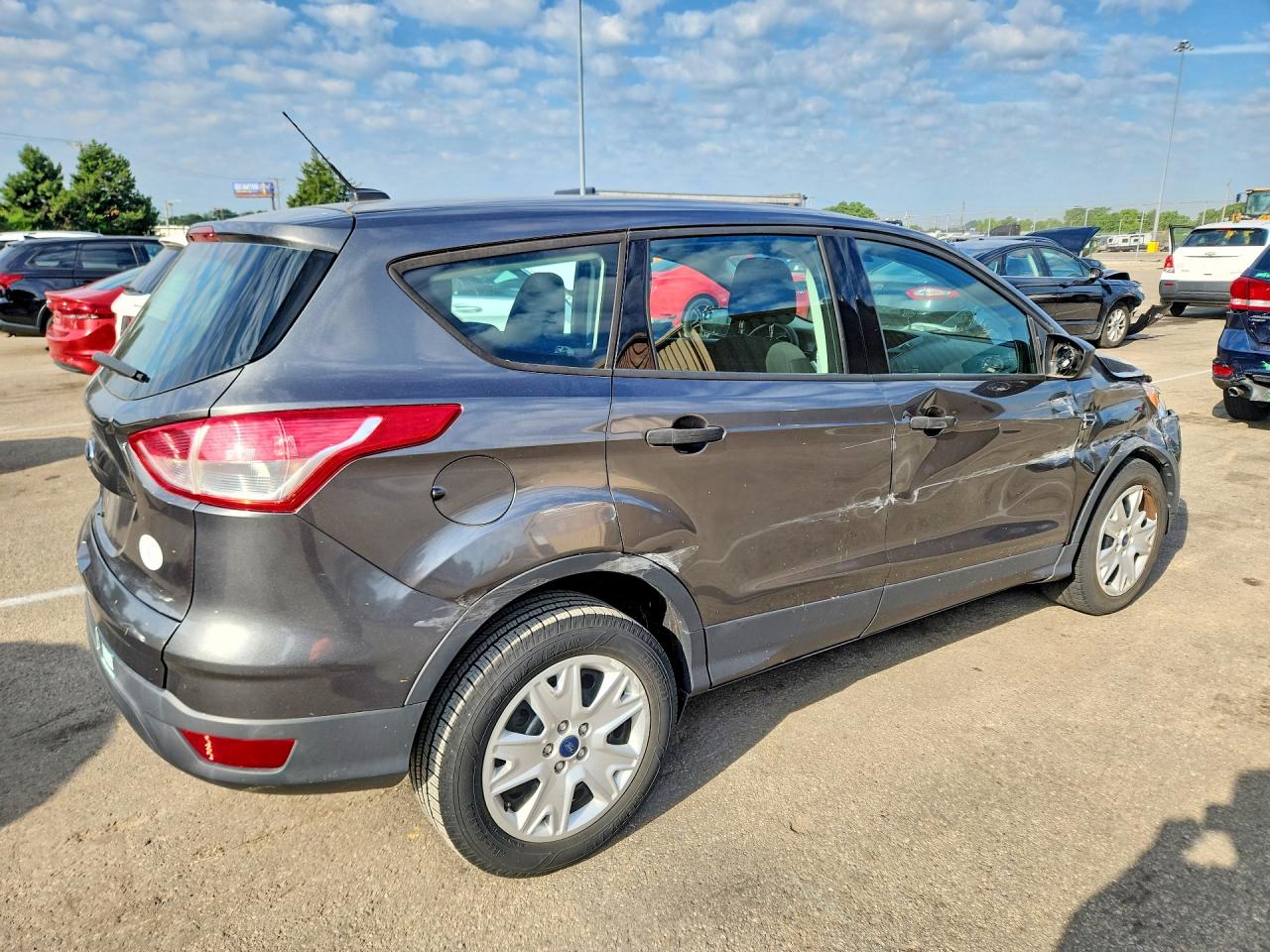 2015 Ford Escape S Серый vin: 1FMCU0F74FUC58881