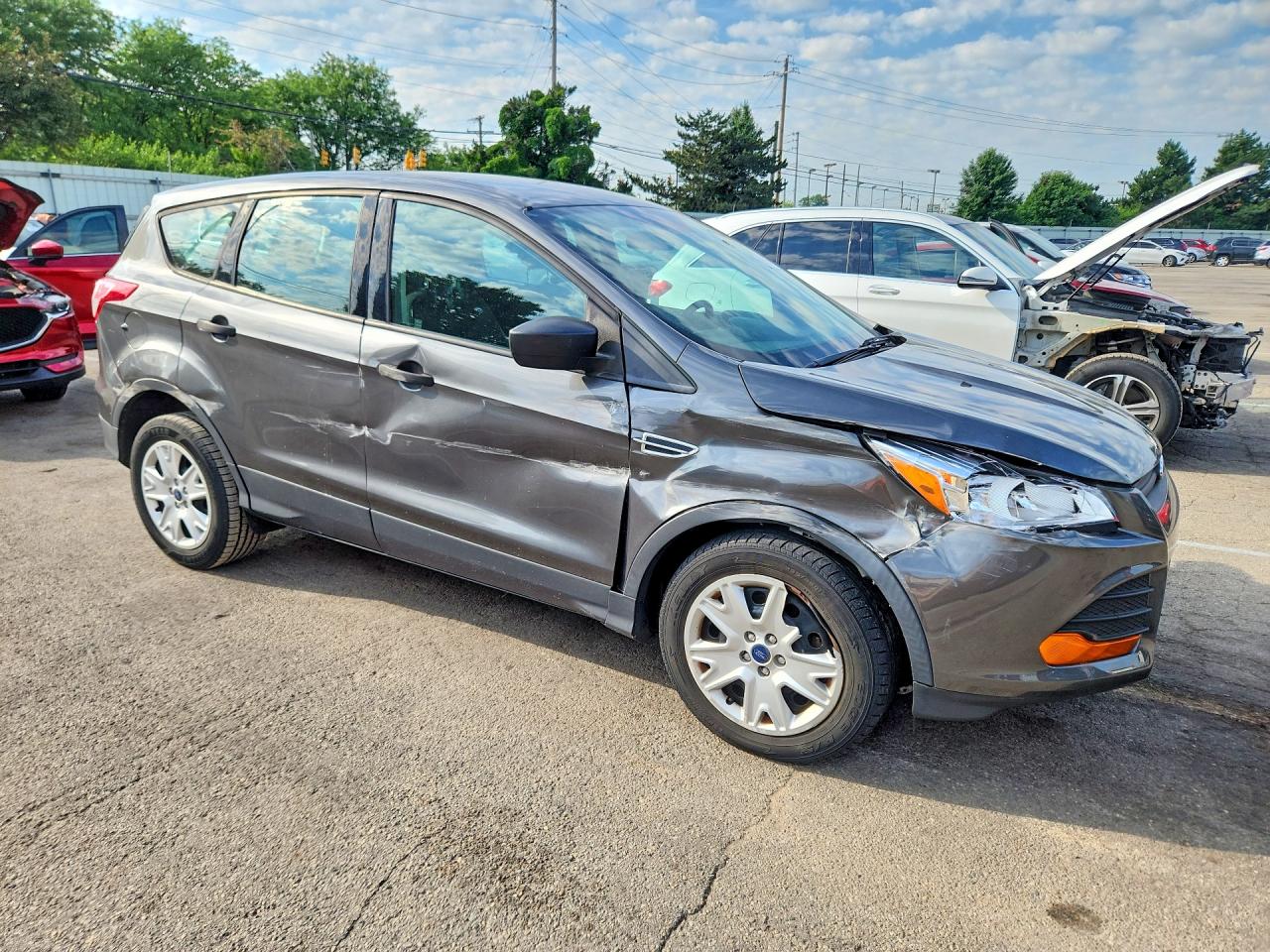 2015 Ford Escape S Серый vin: 1FMCU0F74FUC58881