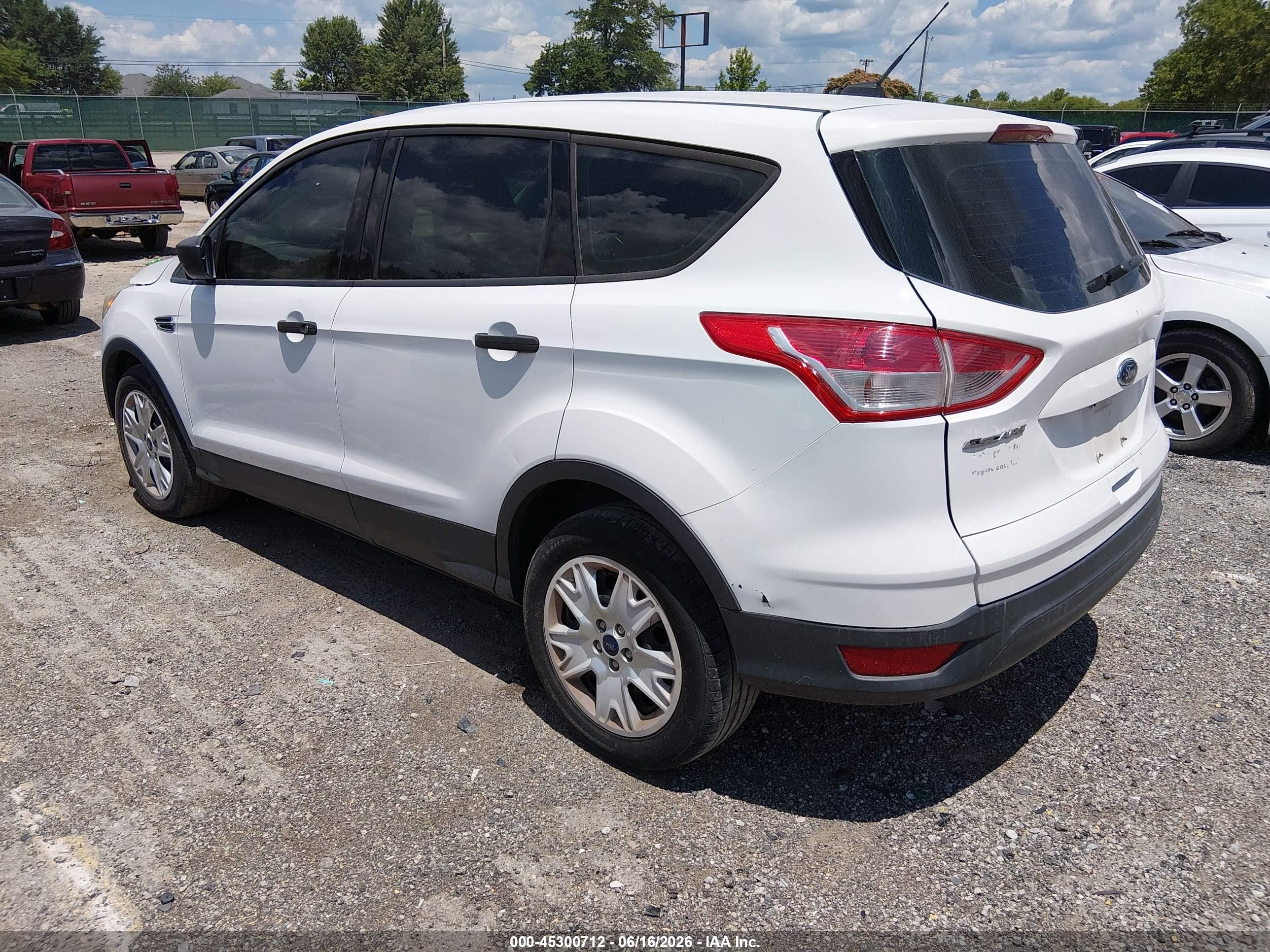 2013 Ford Escape S White vin: 1FMCU0F75DUA35195