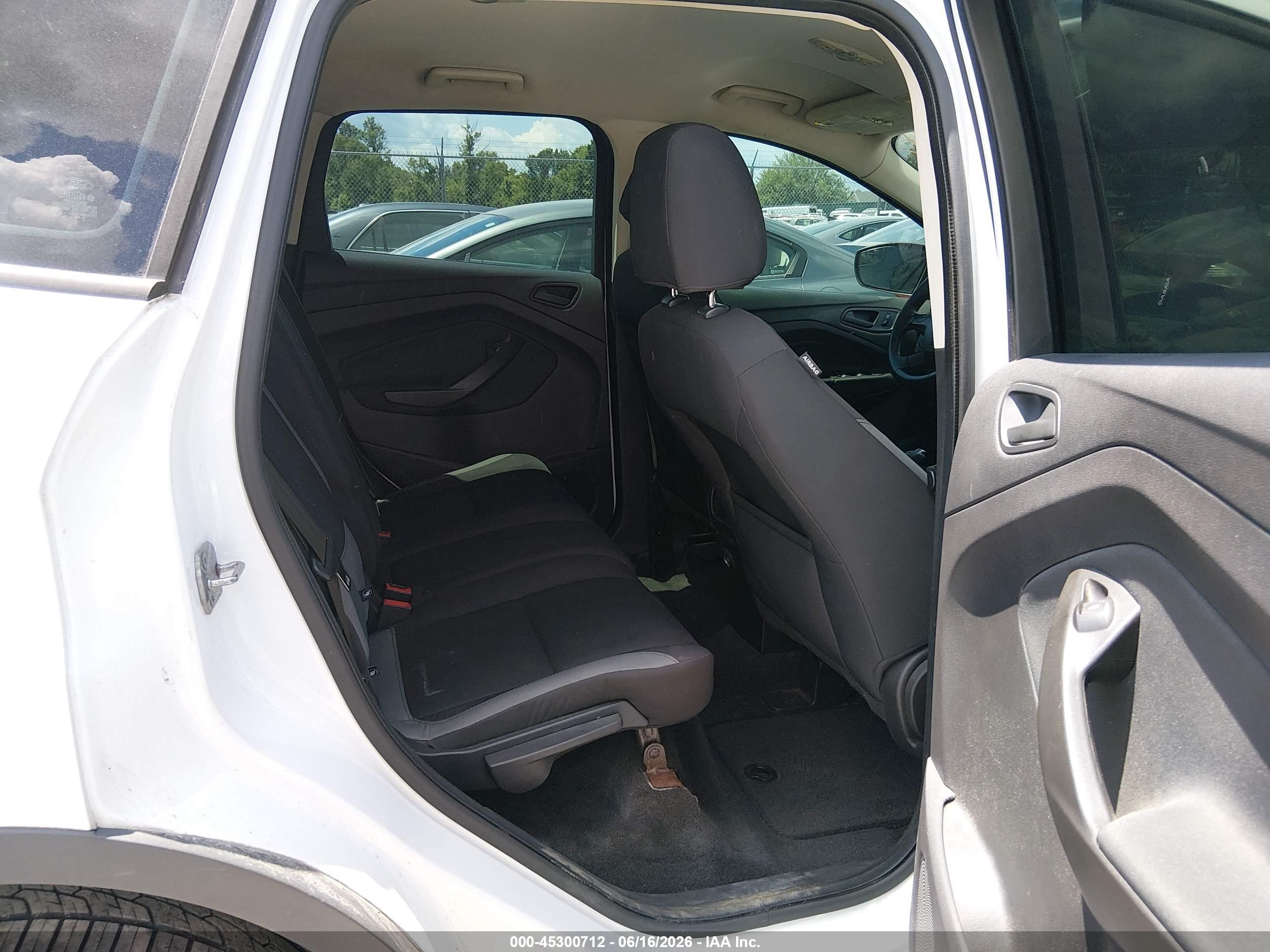 2013 Ford Escape S White vin: 1FMCU0F75DUA35195