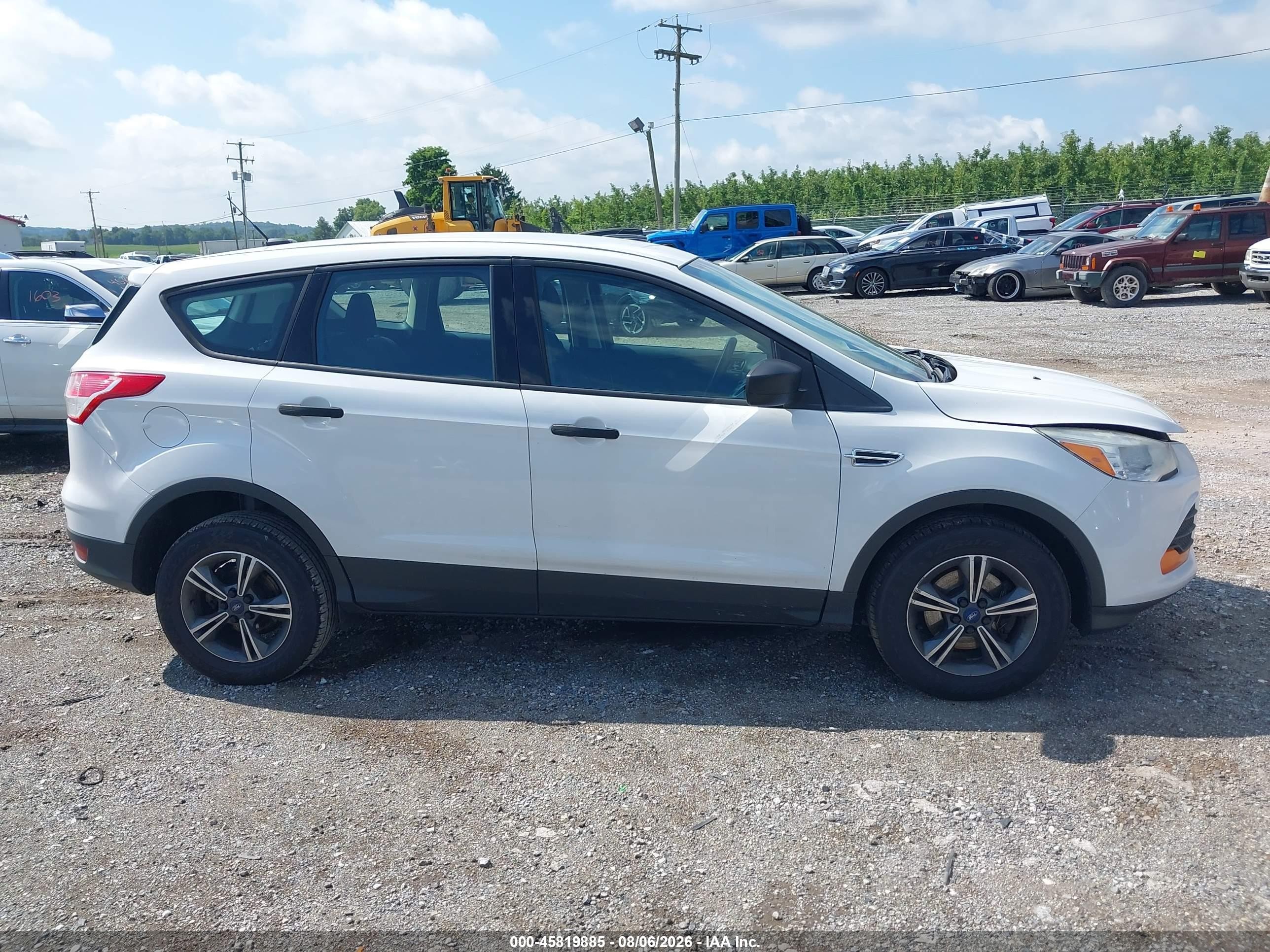 2013 Ford Escape S White vin: 1FMCU0F75DUA45080