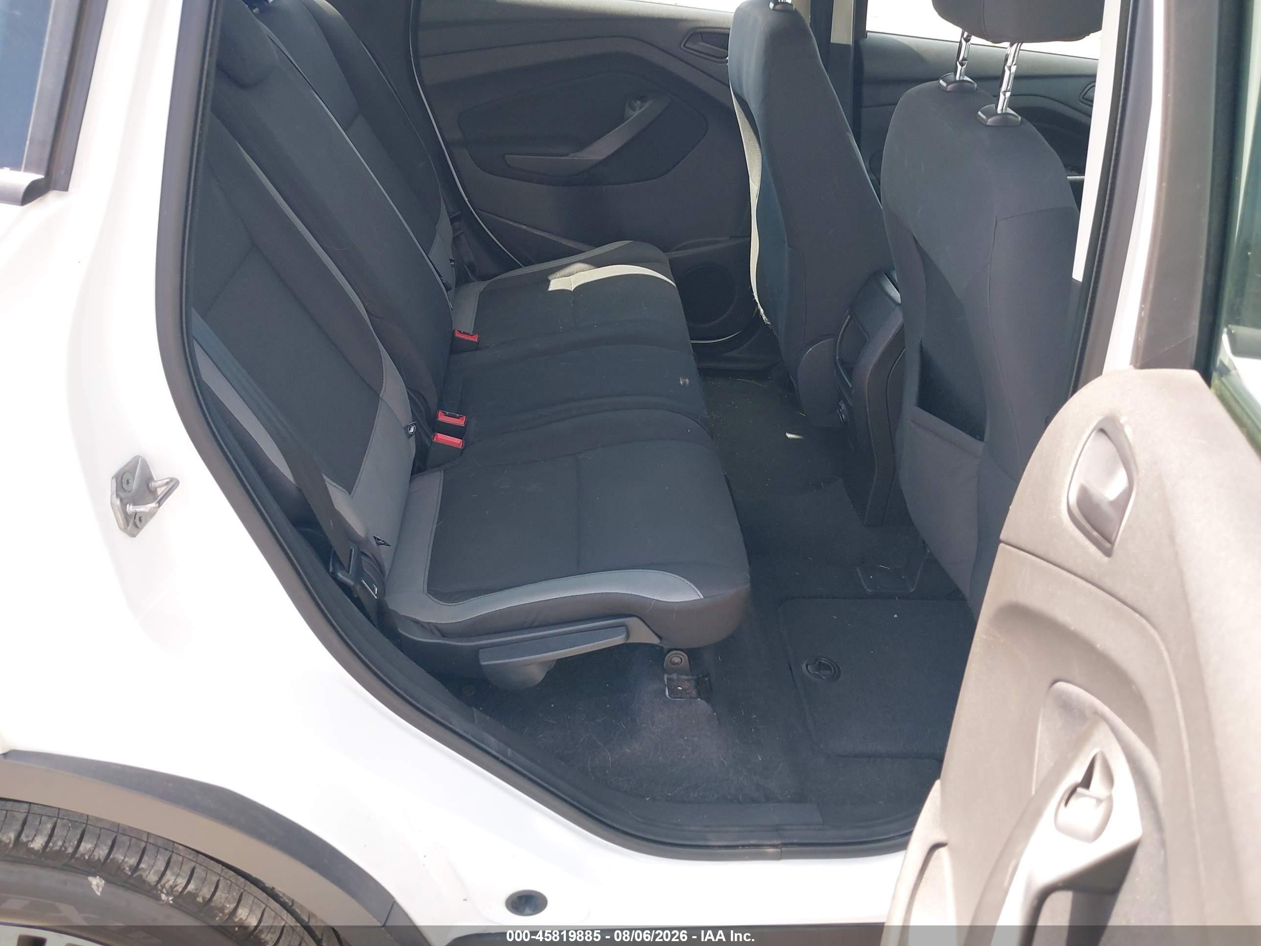 2013 Ford Escape S White vin: 1FMCU0F75DUA45080