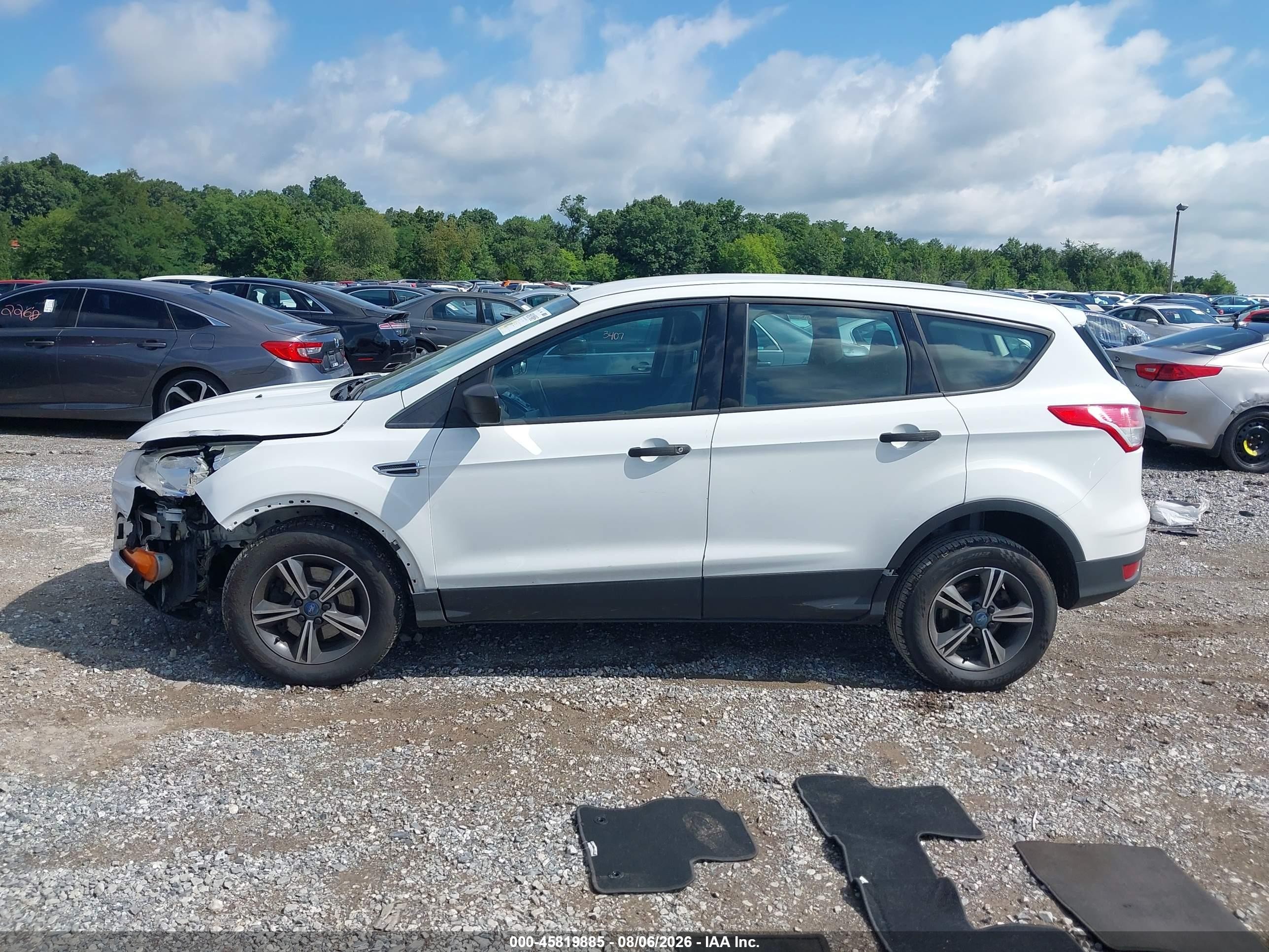 2013 Ford Escape S White vin: 1FMCU0F75DUA45080