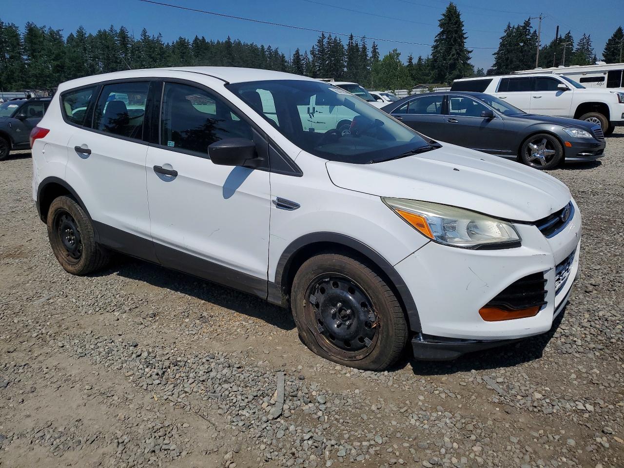 2014 Ford Escape S Белый vin: 1FMCU0F75EUB09362