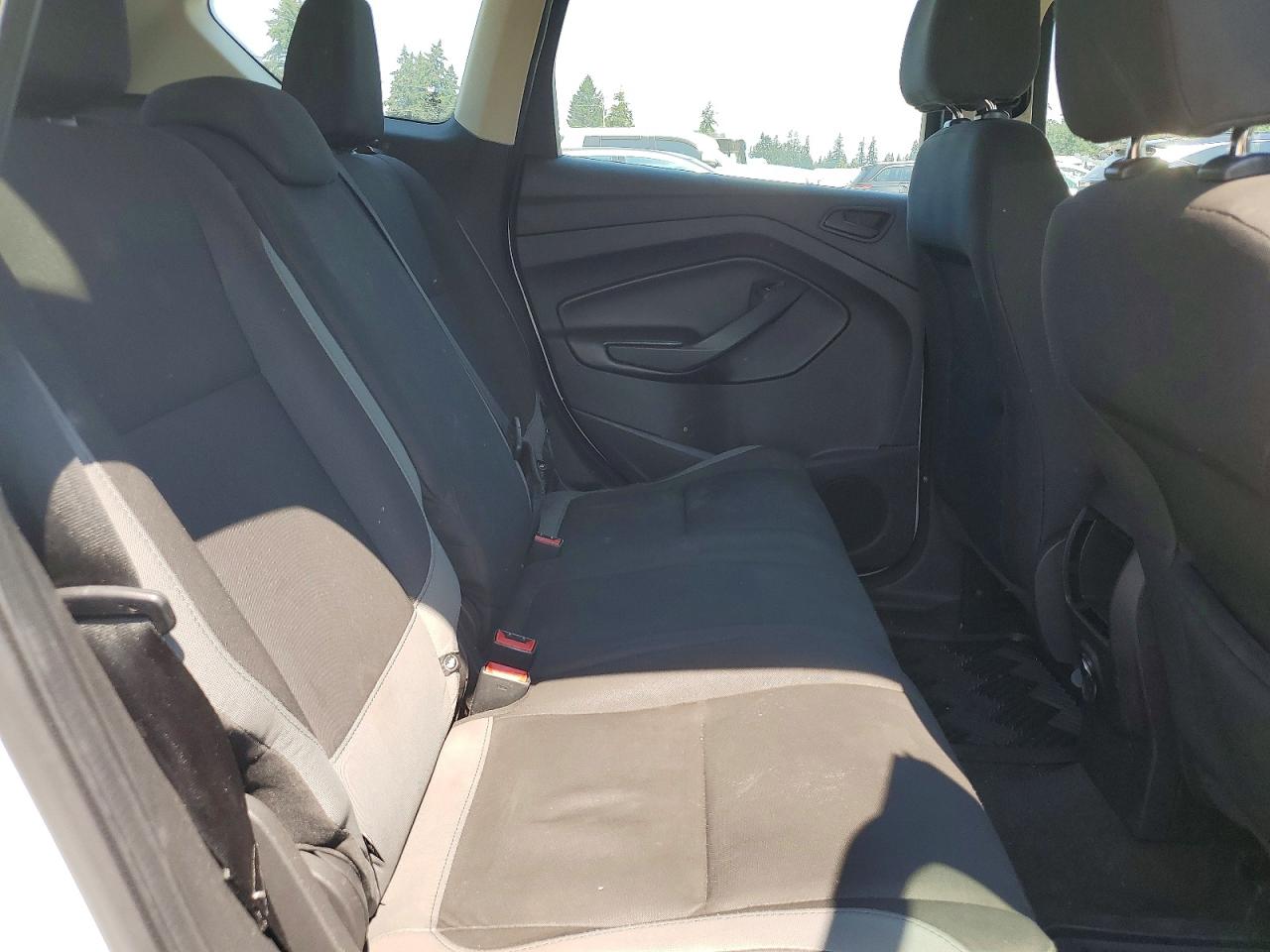 2014 Ford Escape S Белый vin: 1FMCU0F75EUB09362