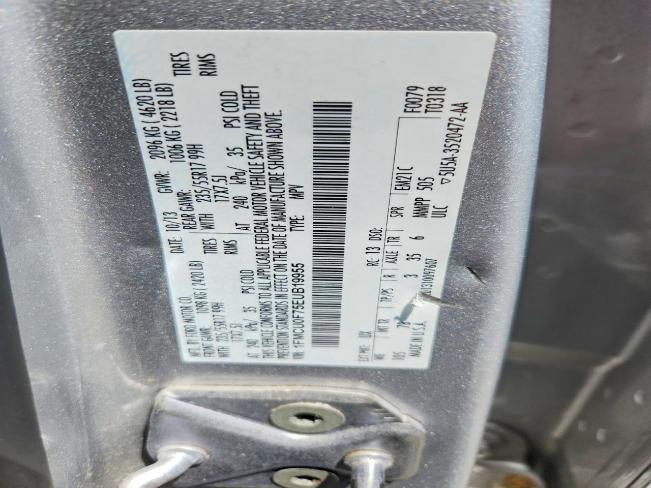 2014 Ford Escape S Серебряный vin: 1FMCU0F75EUB19955