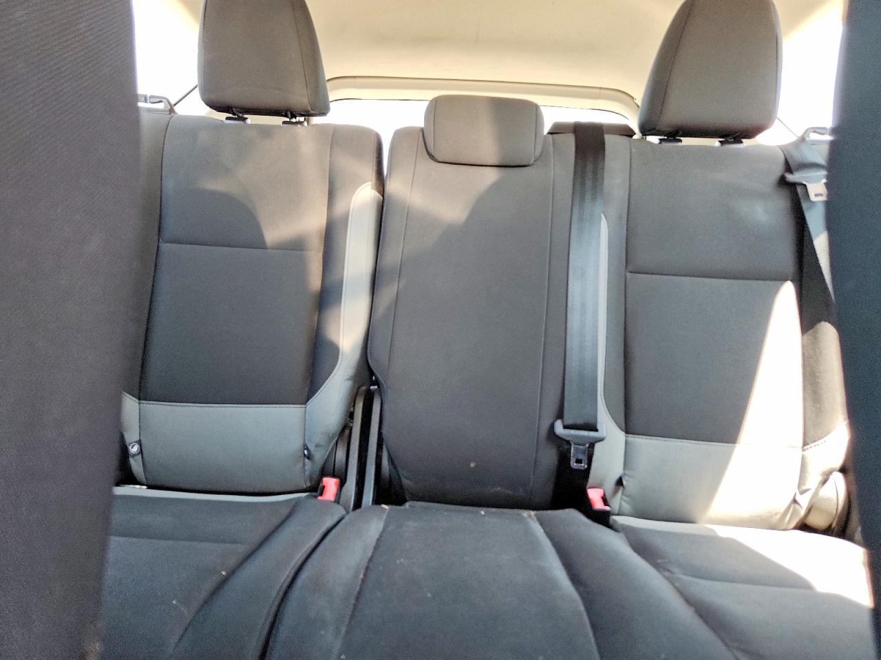 2014 Ford Escape S Серебряный vin: 1FMCU0F75EUB19955