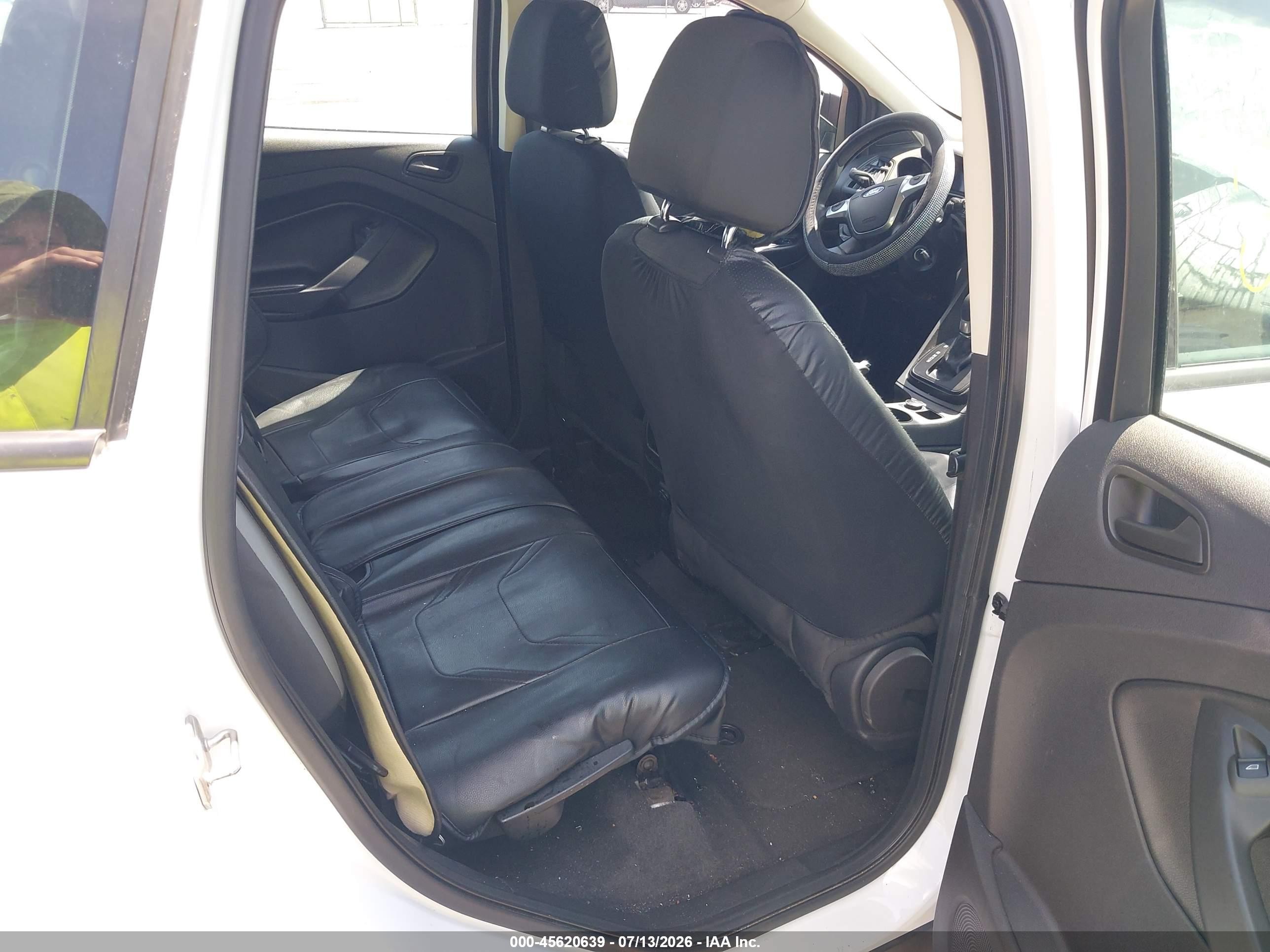 2014 Ford Escape S White vin: 1FMCU0F75EUC01121