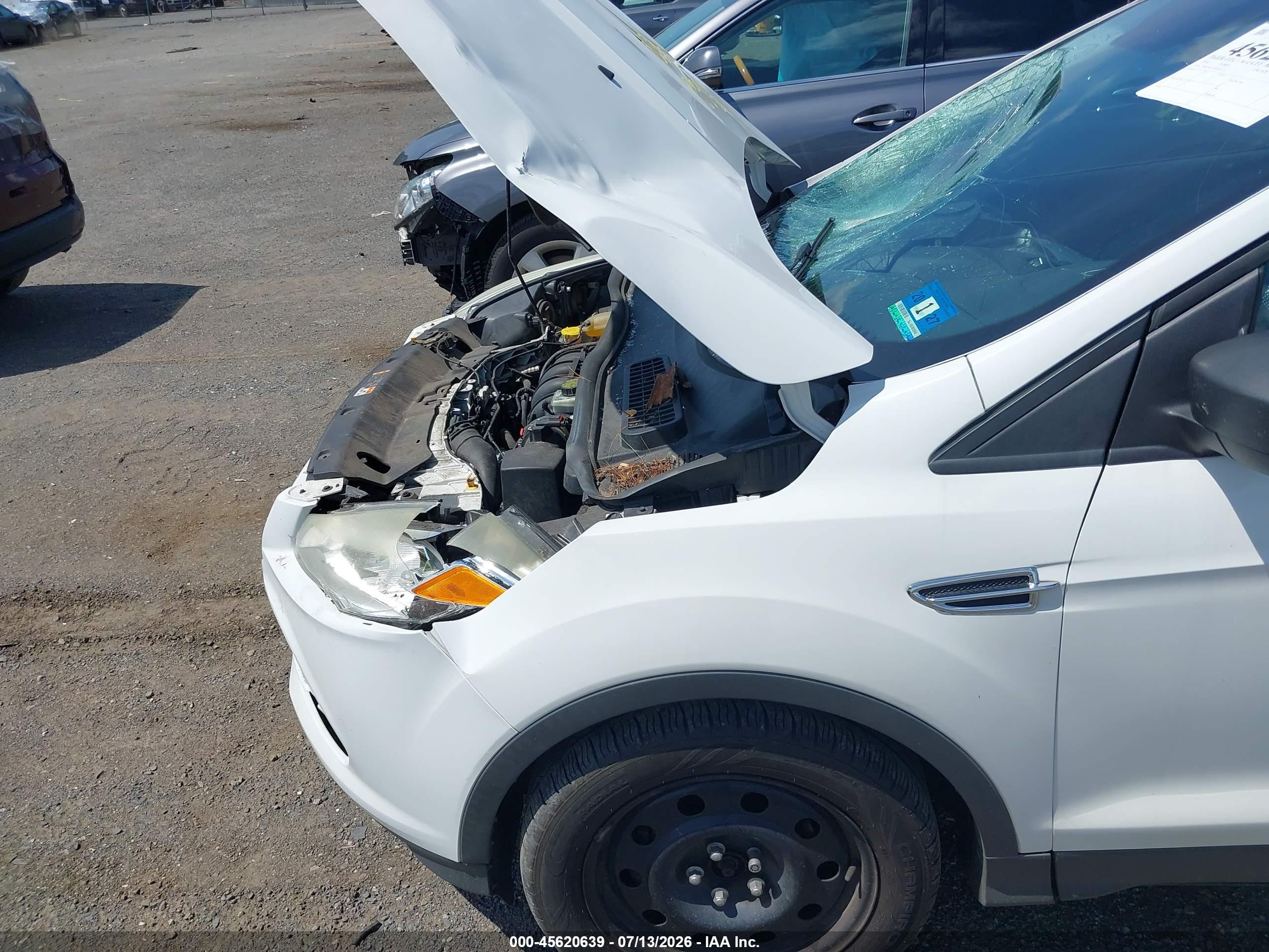 2014 Ford Escape S White vin: 1FMCU0F75EUC01121