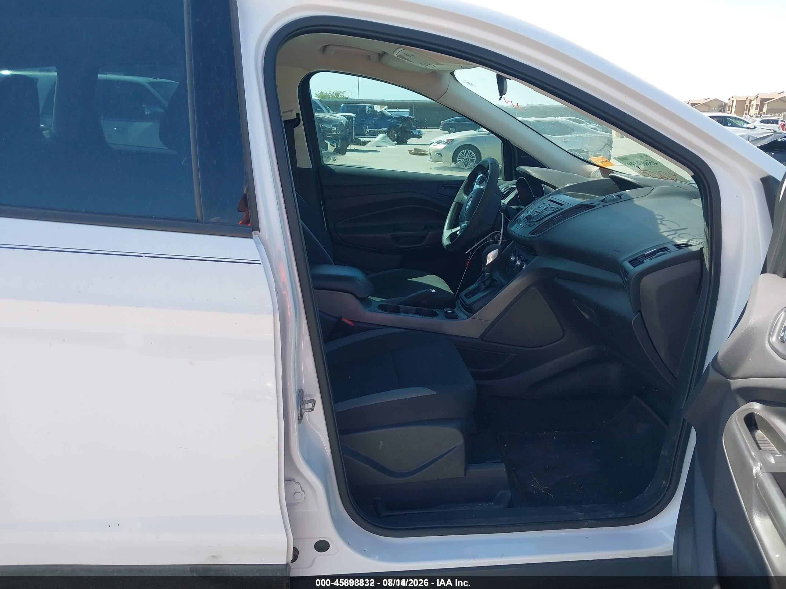 2014 Ford Escape S White vin: 1FMCU0F75EUE12058