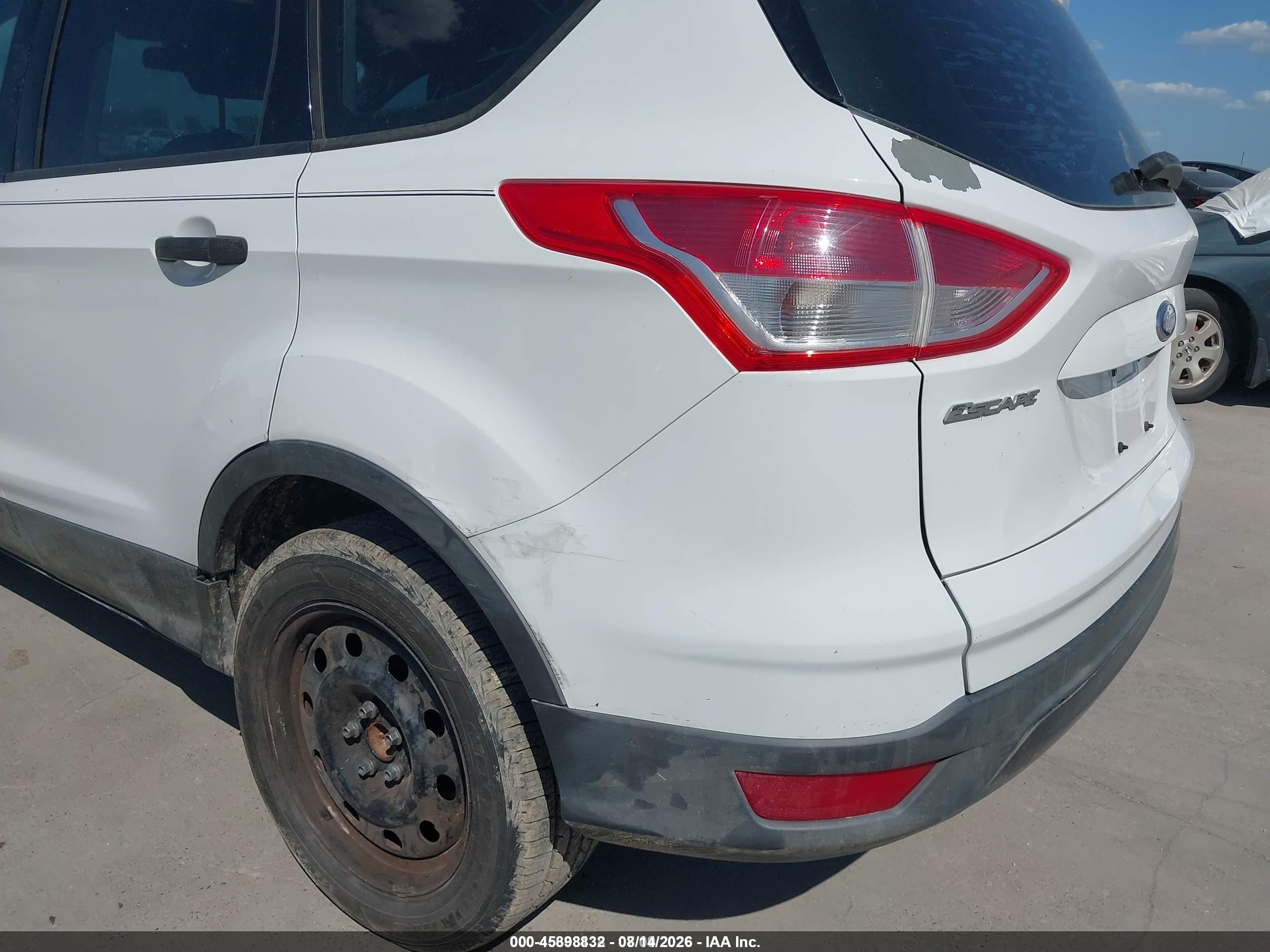 2014 Ford Escape S White vin: 1FMCU0F75EUE12058