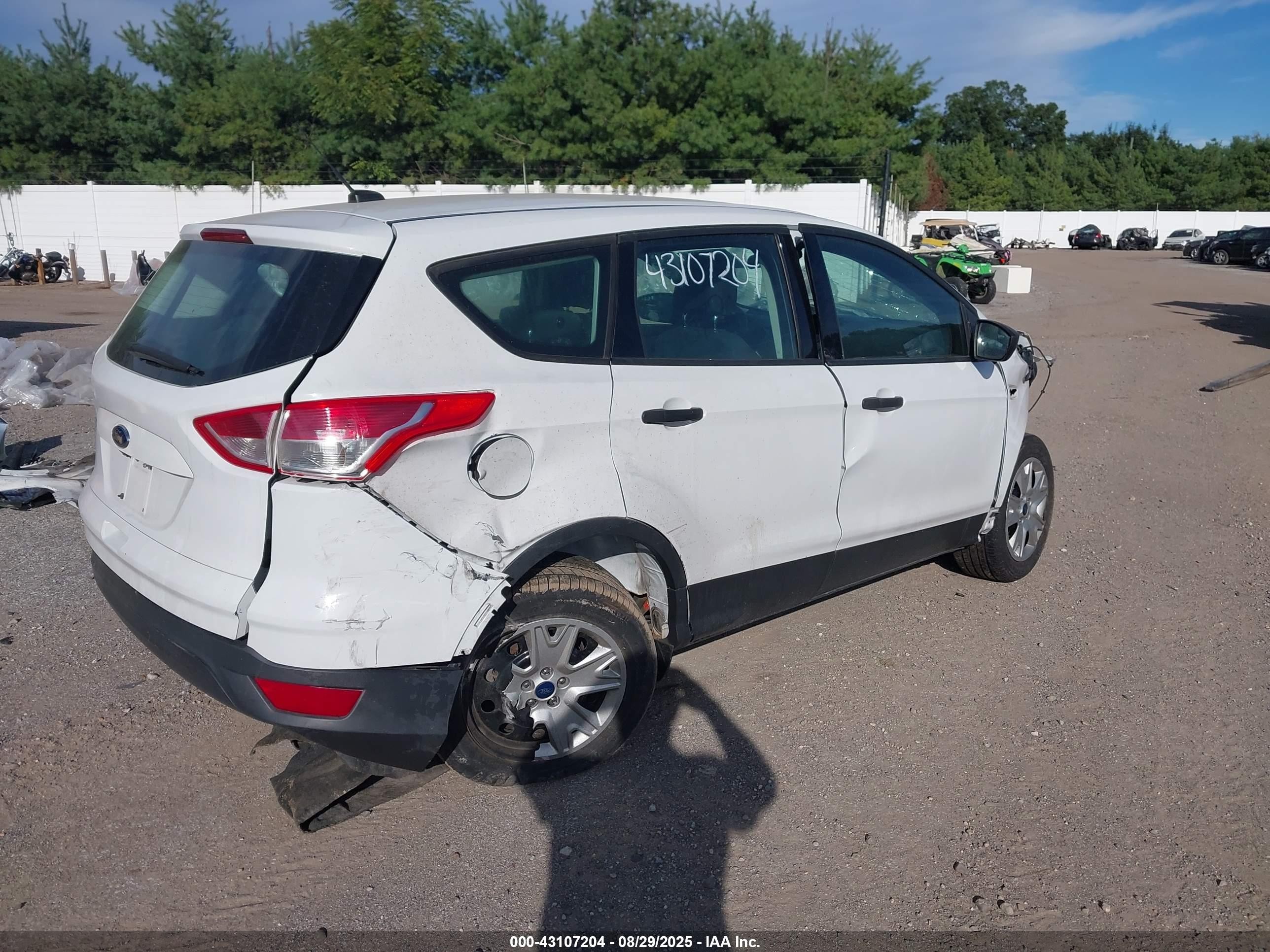 2015 Ford Escape S White vin: 1FMCU0F75FUA06959