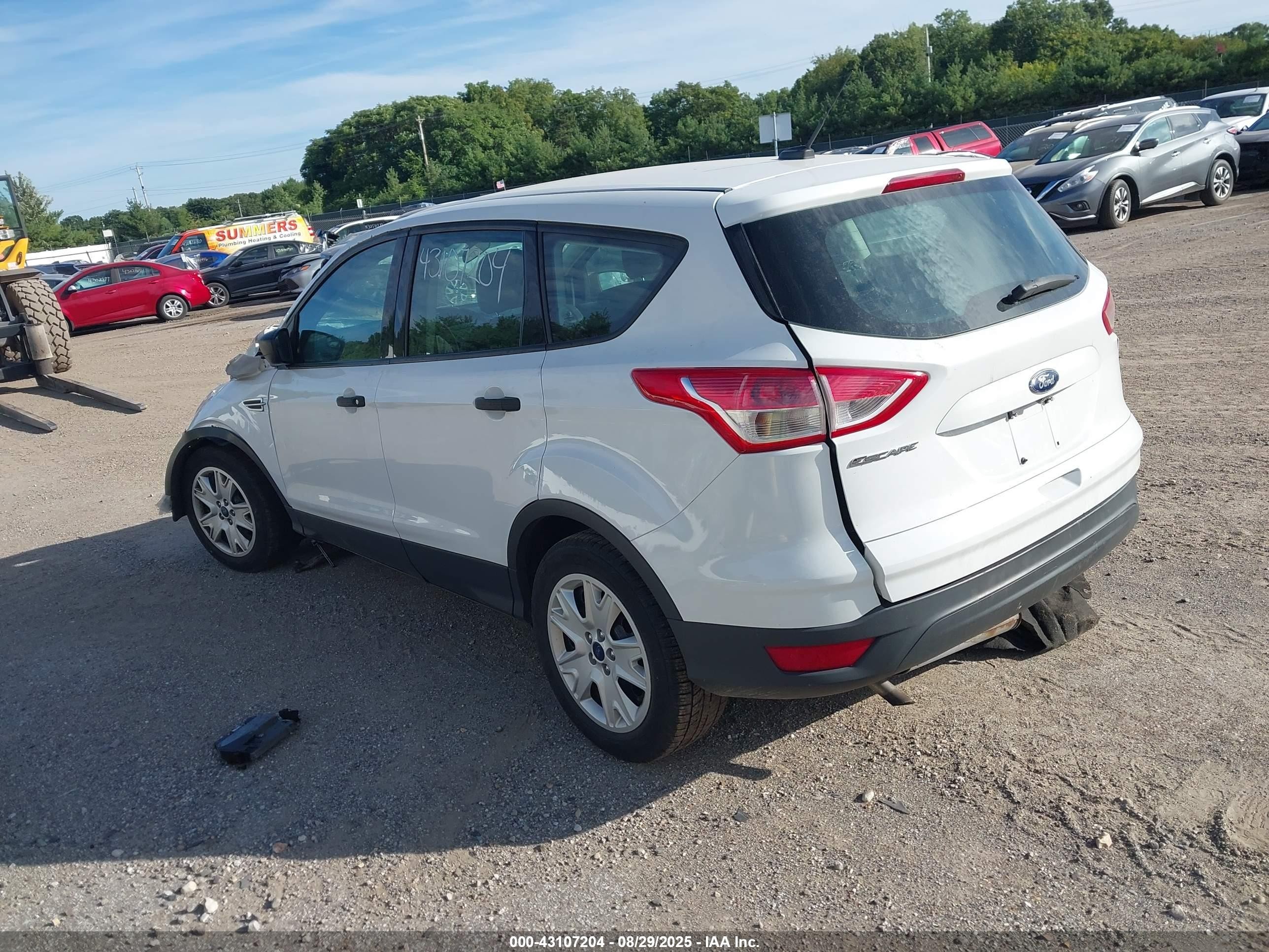 2015 Ford Escape S White vin: 1FMCU0F75FUA06959