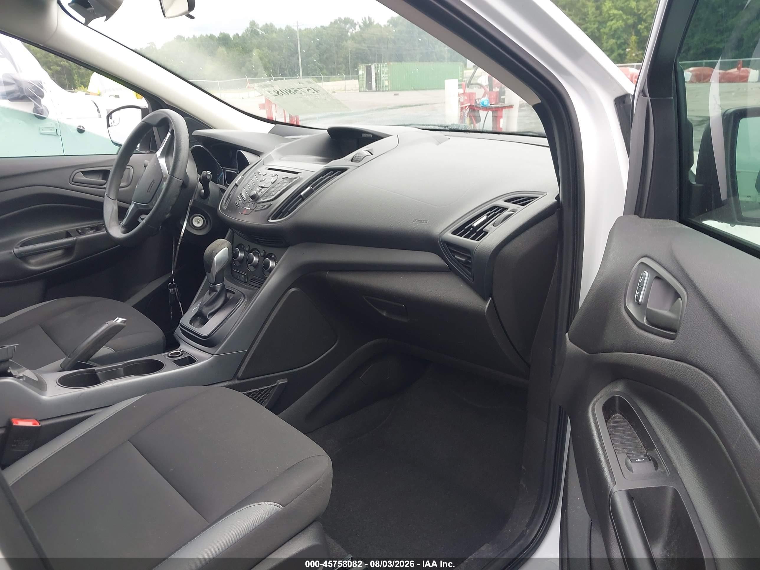 2015 Ford Escape S White vin: 1FMCU0F75FUA45888