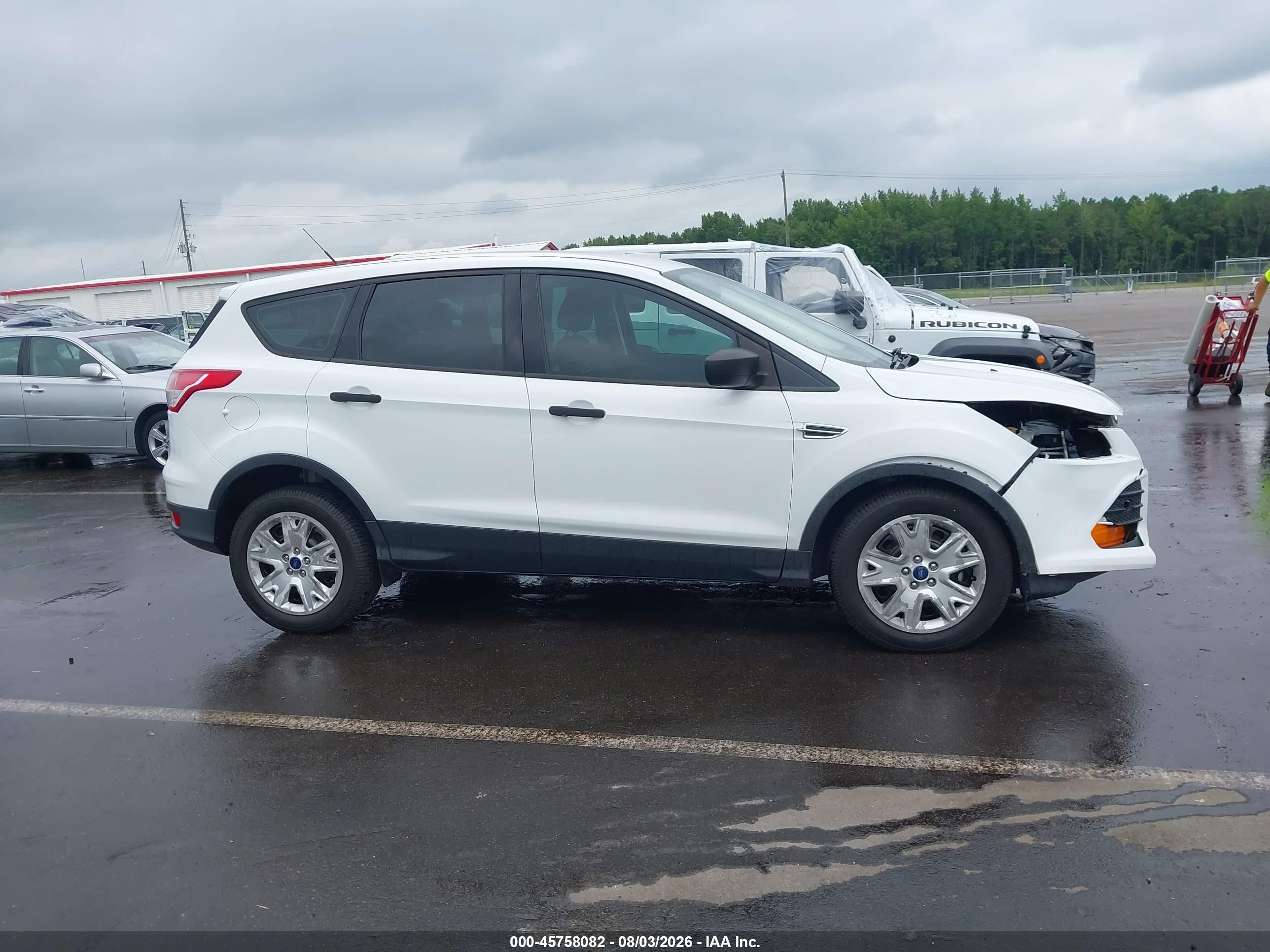 2015 Ford Escape S White vin: 1FMCU0F75FUA45888
