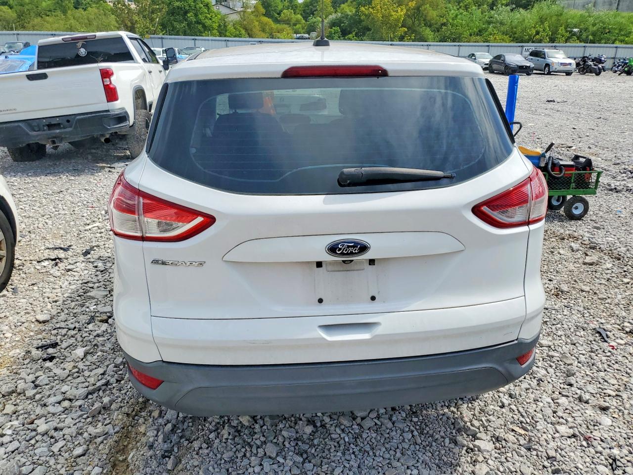 2015 Ford Escape S White vin: 1FMCU0F75FUA87817