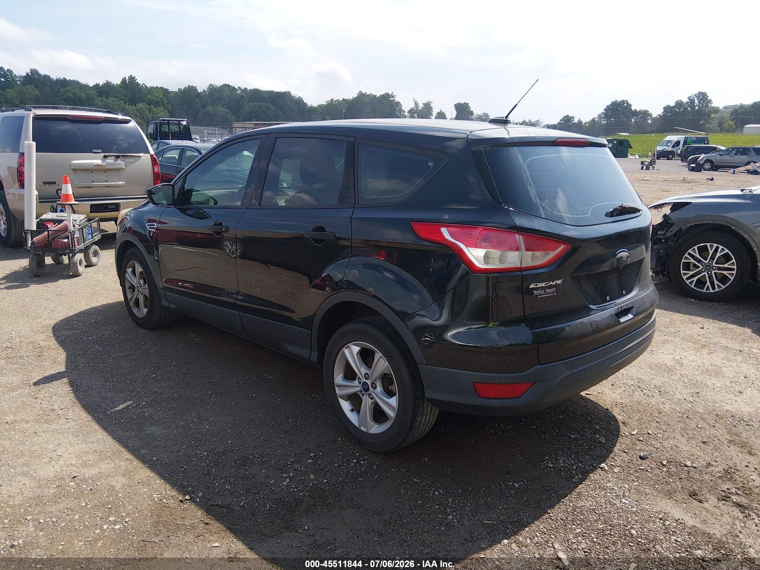 2015 Ford Escape S Черный vin: 1FMCU0F75FUA89681