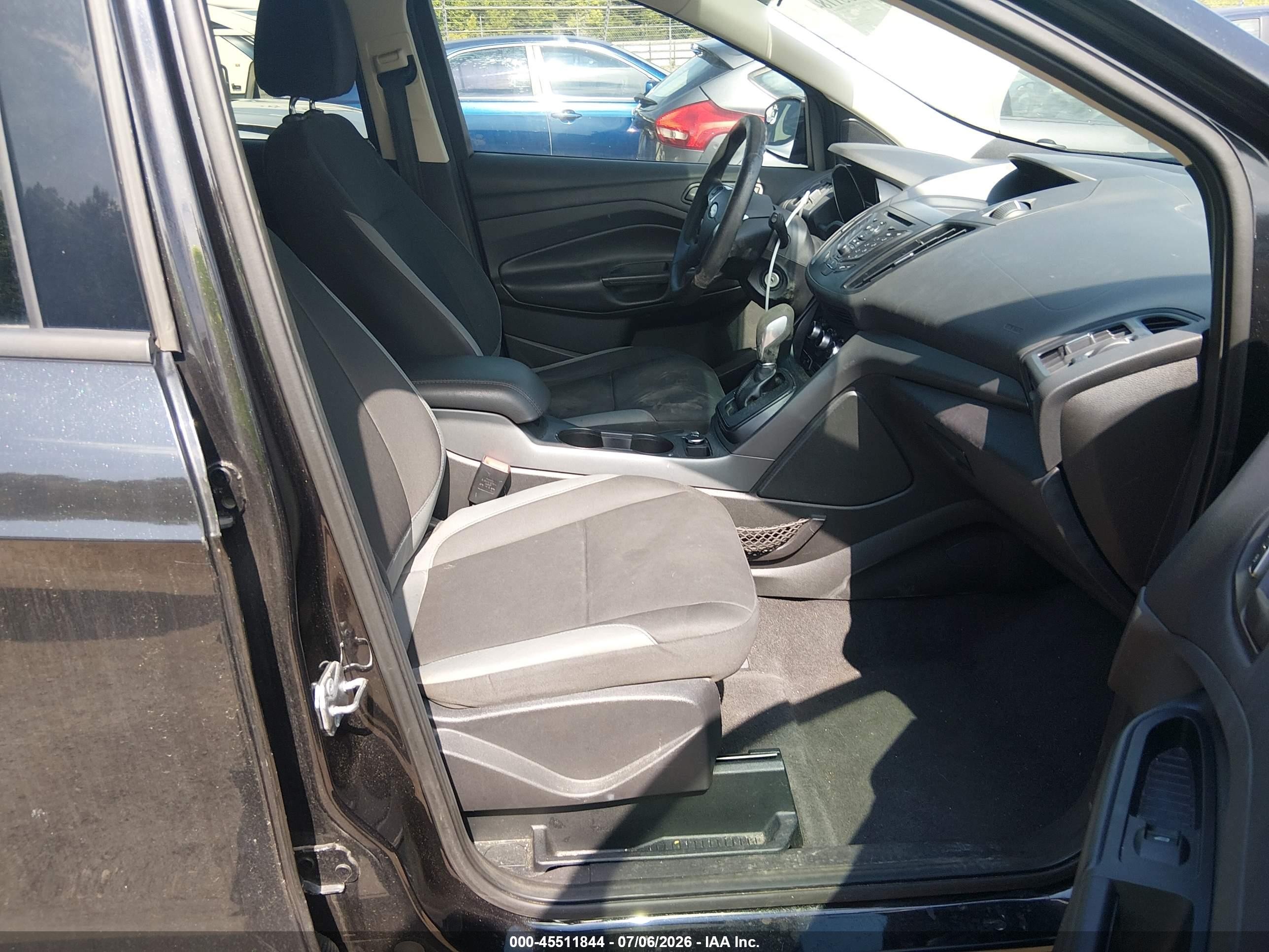 2015 Ford Escape S Черный vin: 1FMCU0F75FUA89681