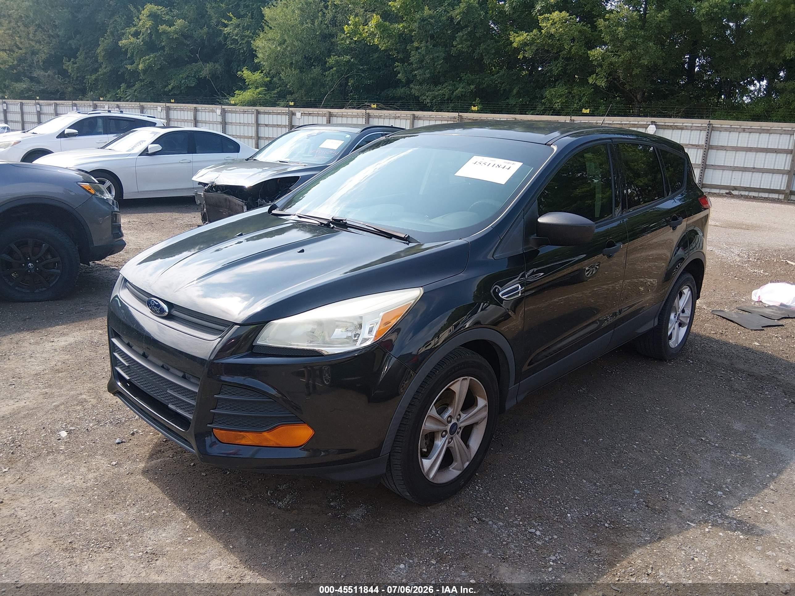 2015 Ford Escape S Черный vin: 1FMCU0F75FUA89681