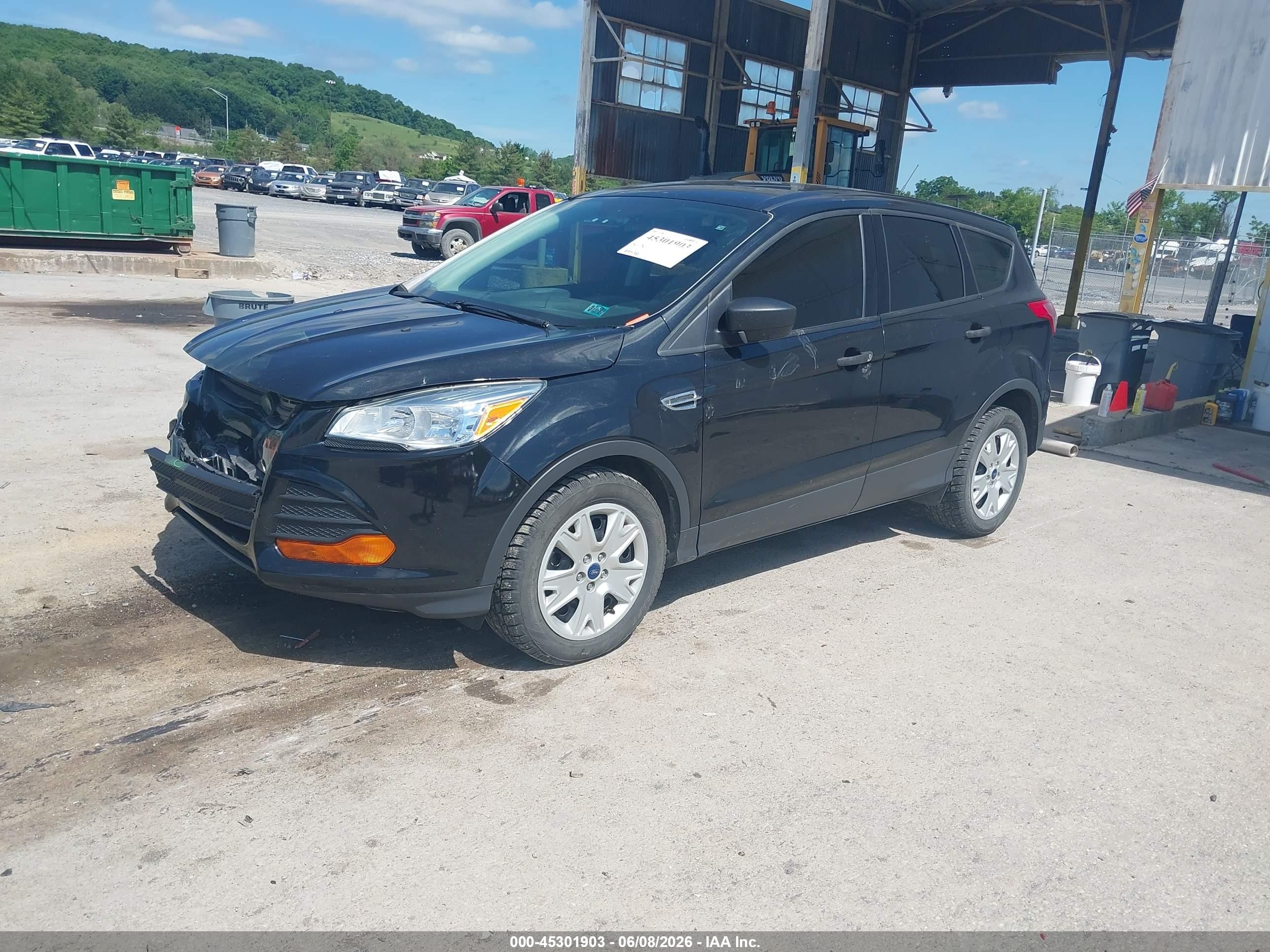 2015 Ford Escape S Черный vin: 1FMCU0F75FUC22262